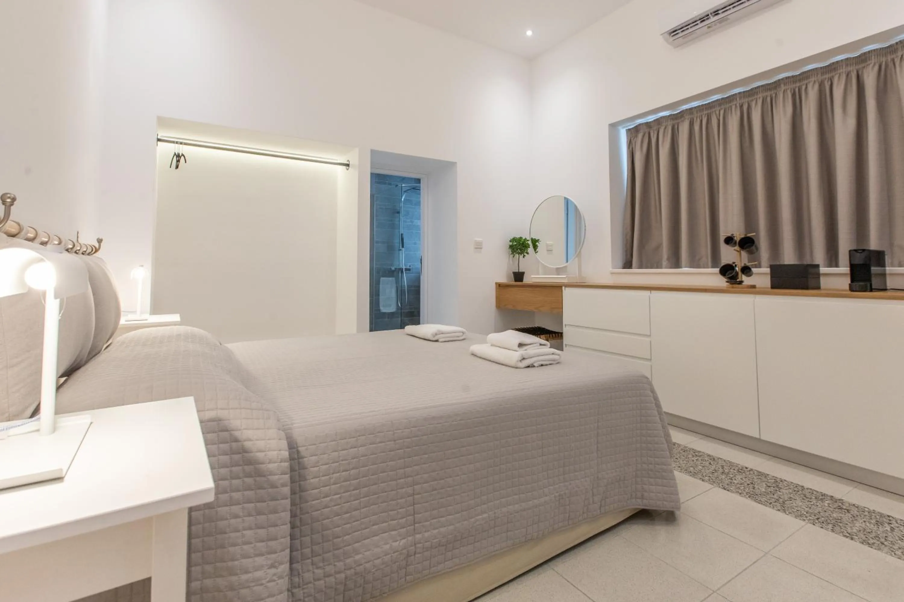 Bedroom, Bed in Rooms - Unique staying in Paphos Centre