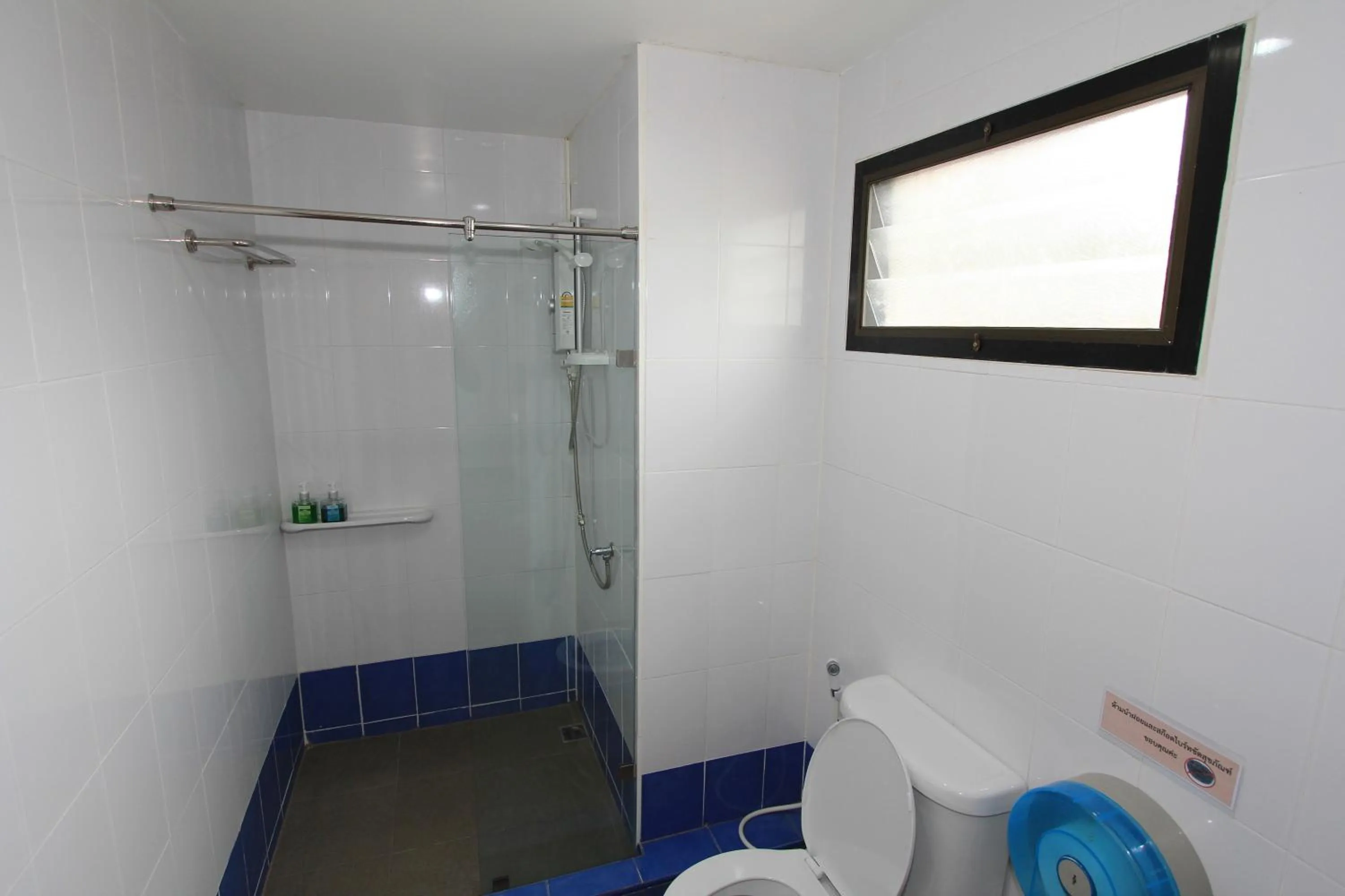 Bathroom in Baantip Suantong