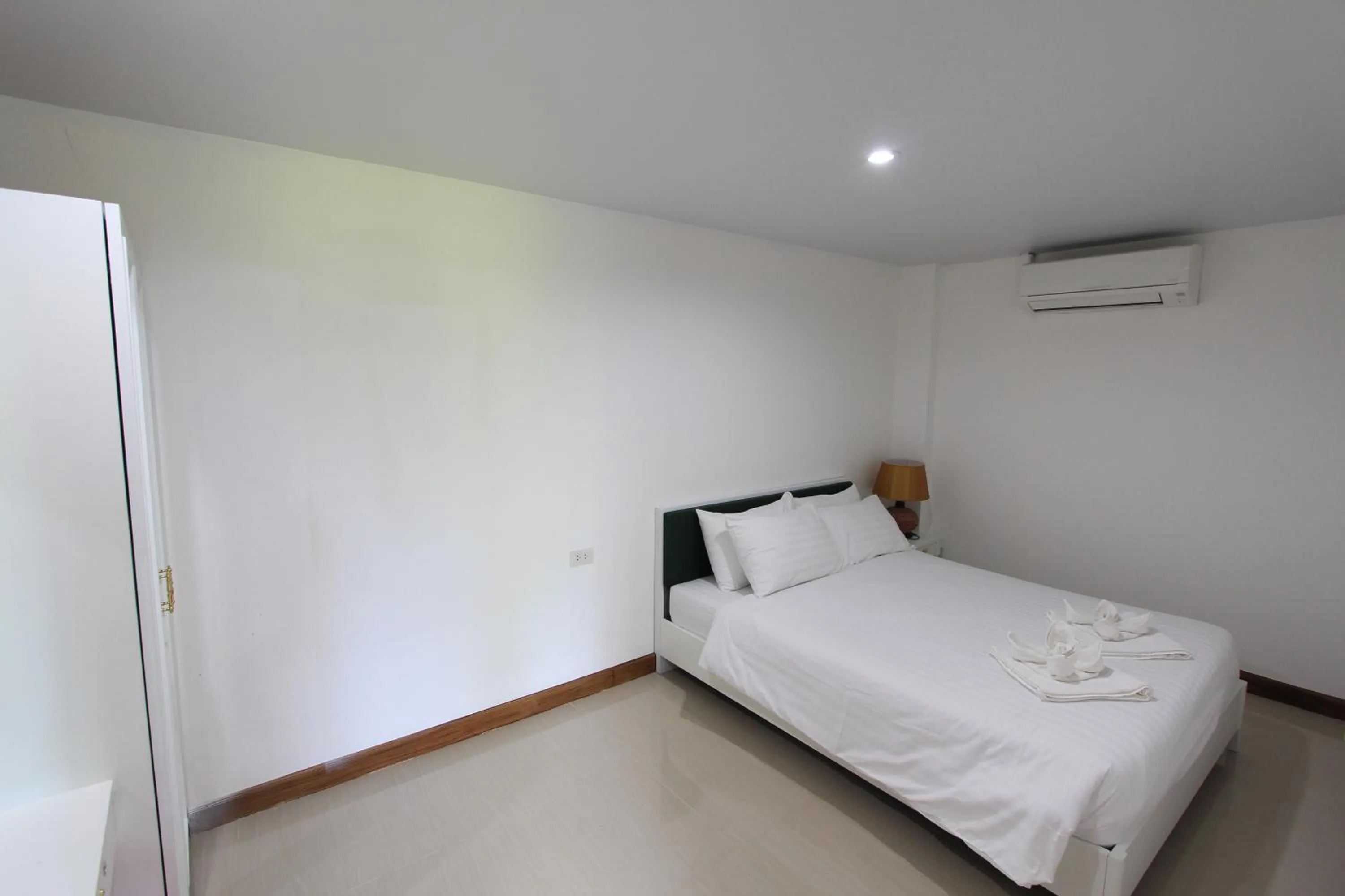 Bedroom, Bed in Baantip Suantong