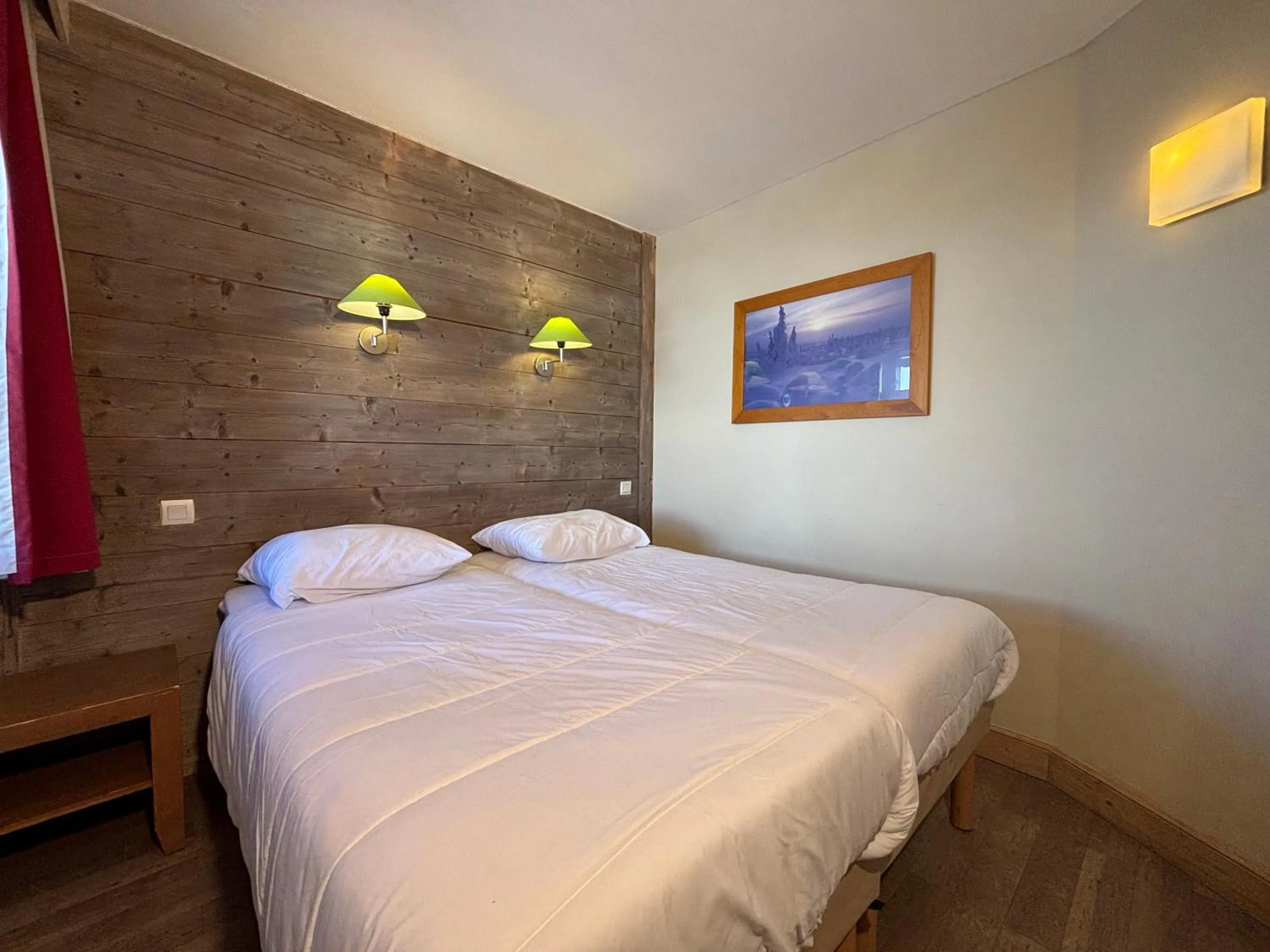 Bed in Résidence Christiana 408 Clés Blanches Courchevel