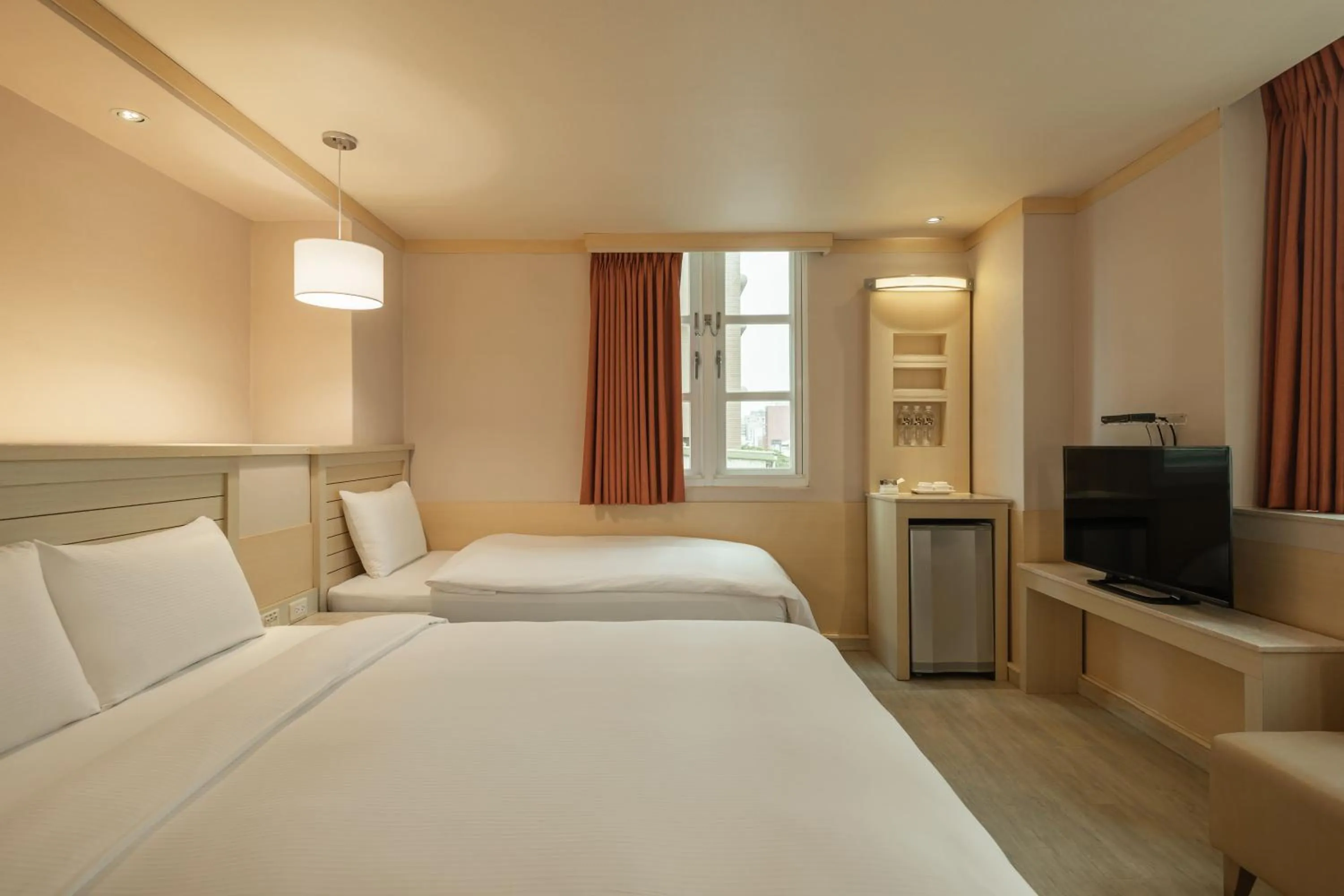 Bedroom, Bed in Kindness Hotel - Jhong Jheng