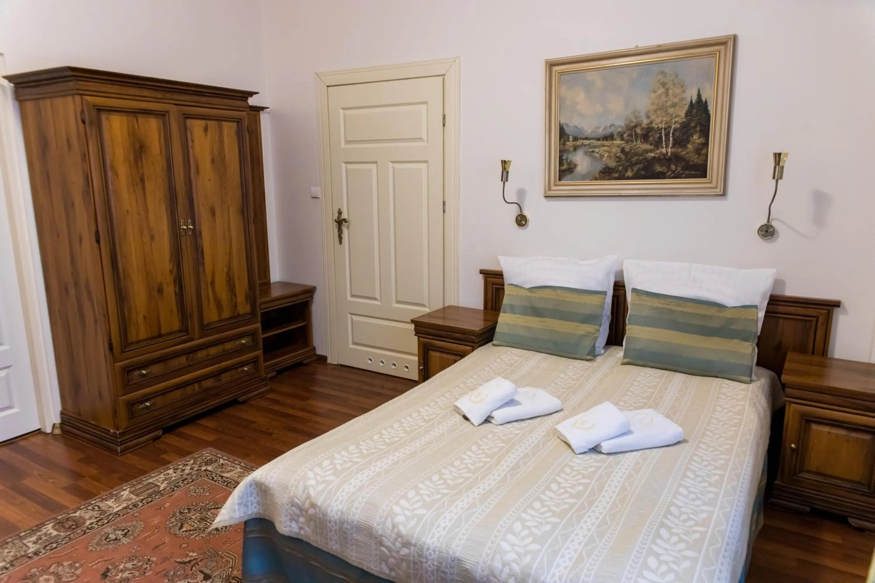 Bed in Hotel Napoleon