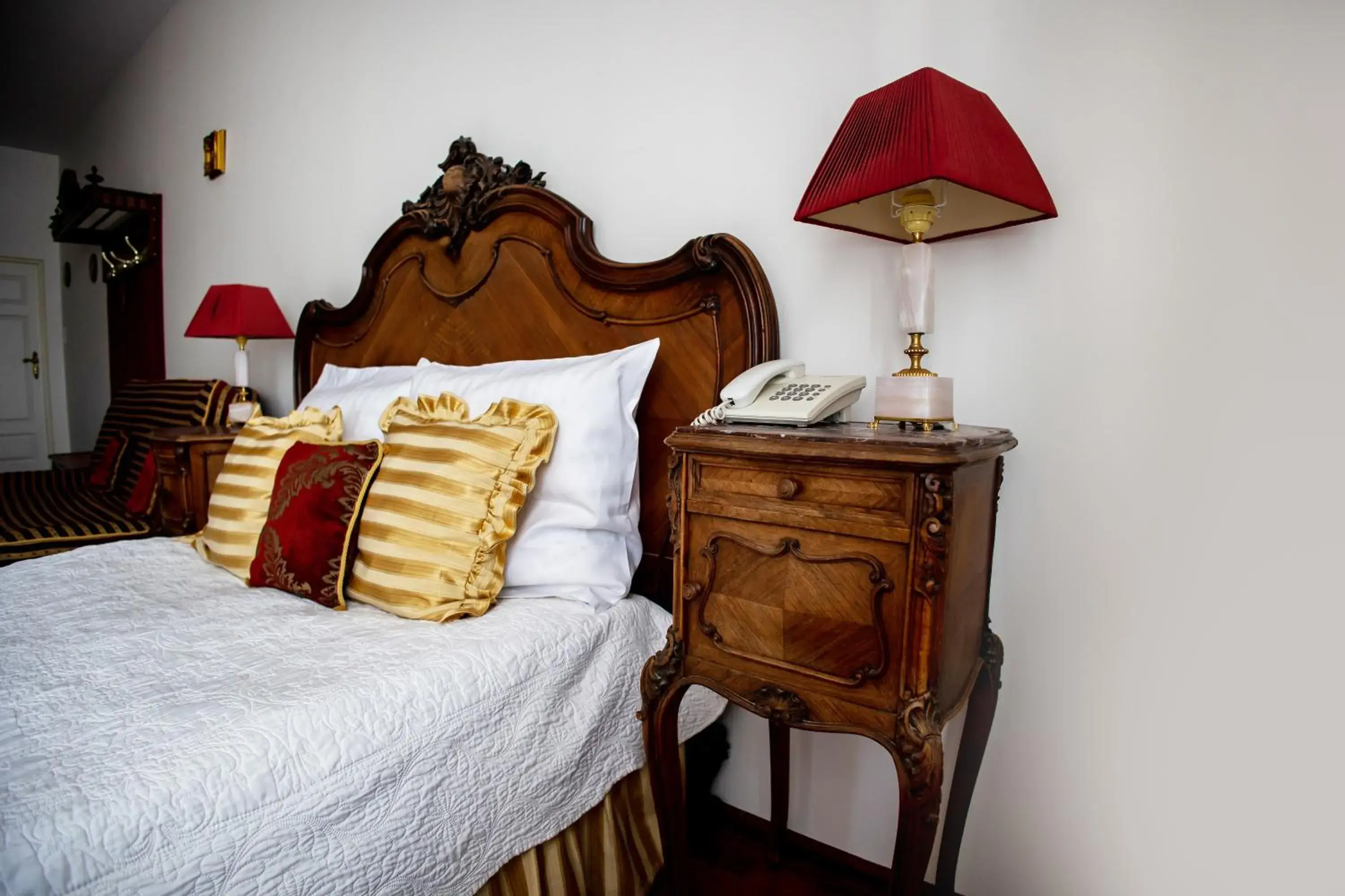 Double Room with Private Bathroom - single occupancy in Hotel Napoleon Double Room with Private Bathroom - single occupancy in Hotel Napoleon