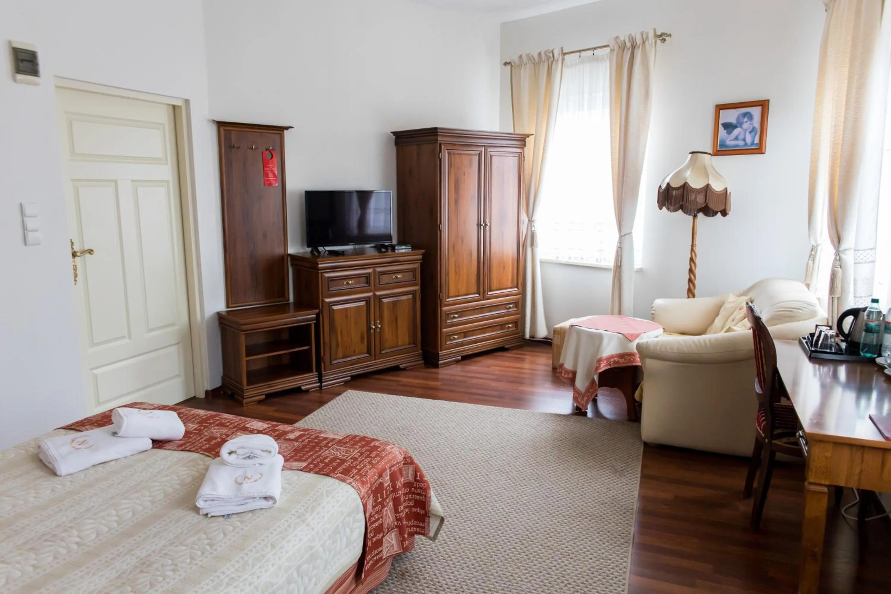 Bed in Hotel Napoleon