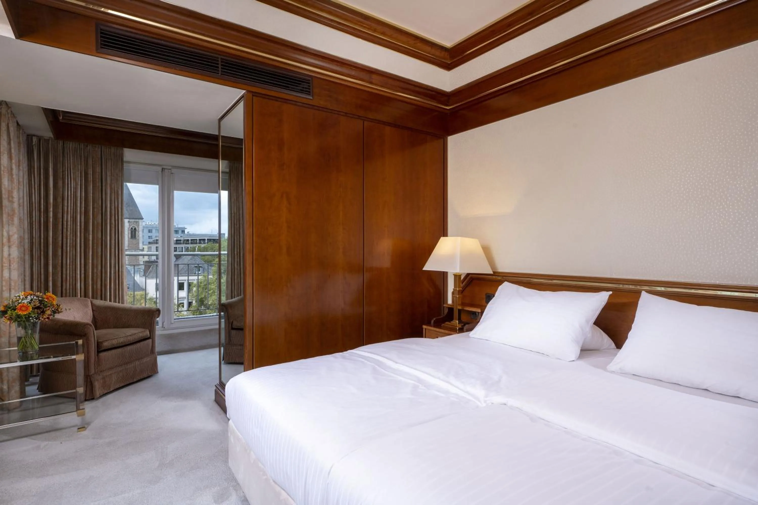 Bedroom, Bed in Maritim Hotel Köln