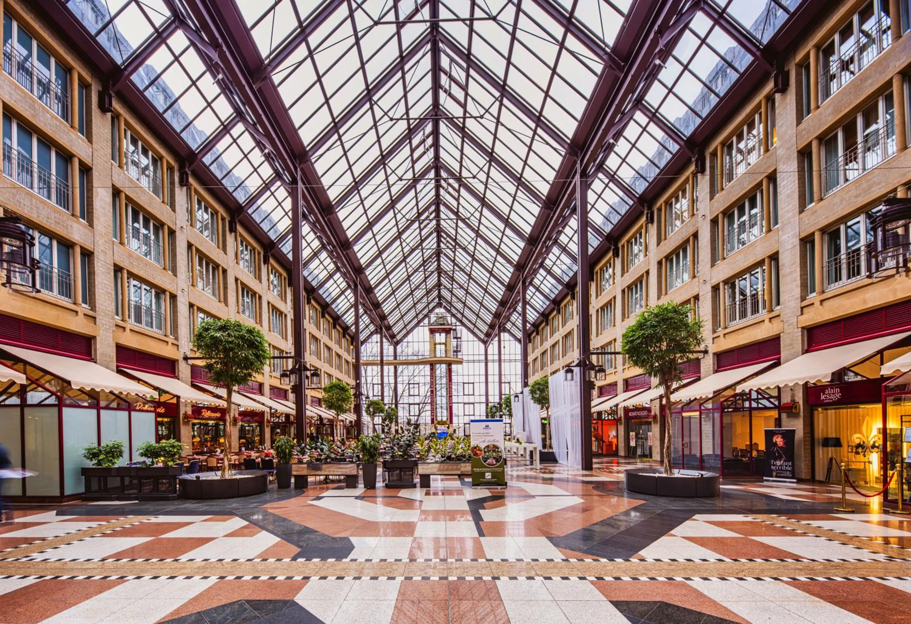 Restaurant/places to eat in Maritim Hotel Köln