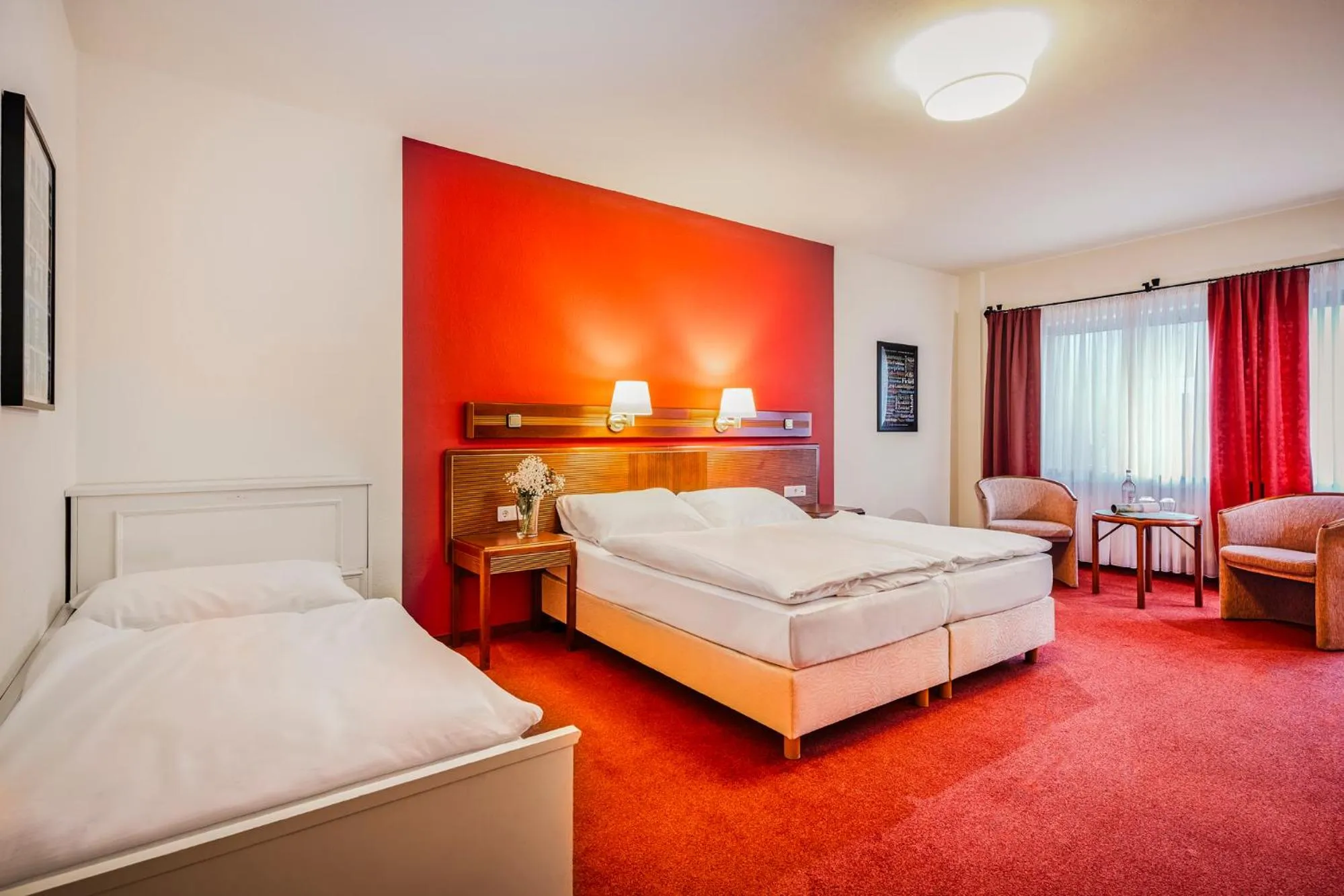 Photo of the whole room, Bed in Sauerland Alpin Hotel