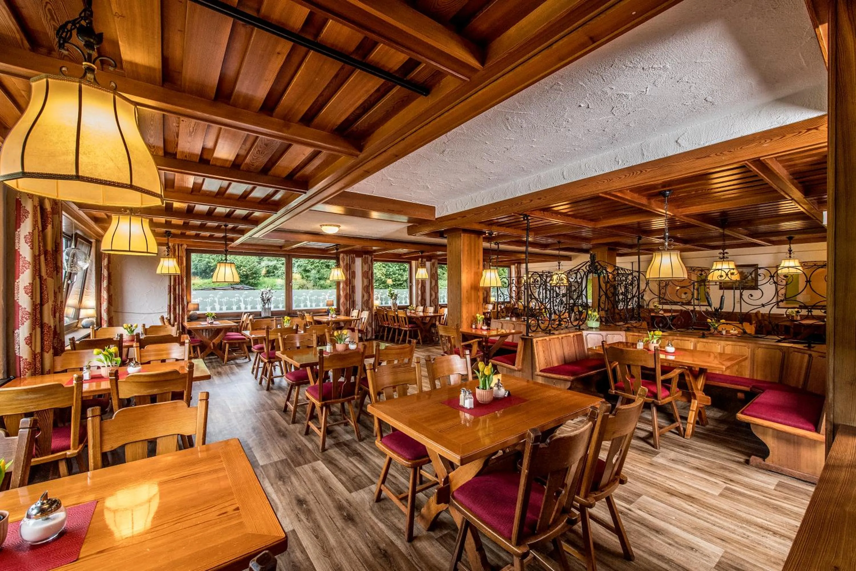 Restaurant/places to eat in Sauerland Alpin Hotel