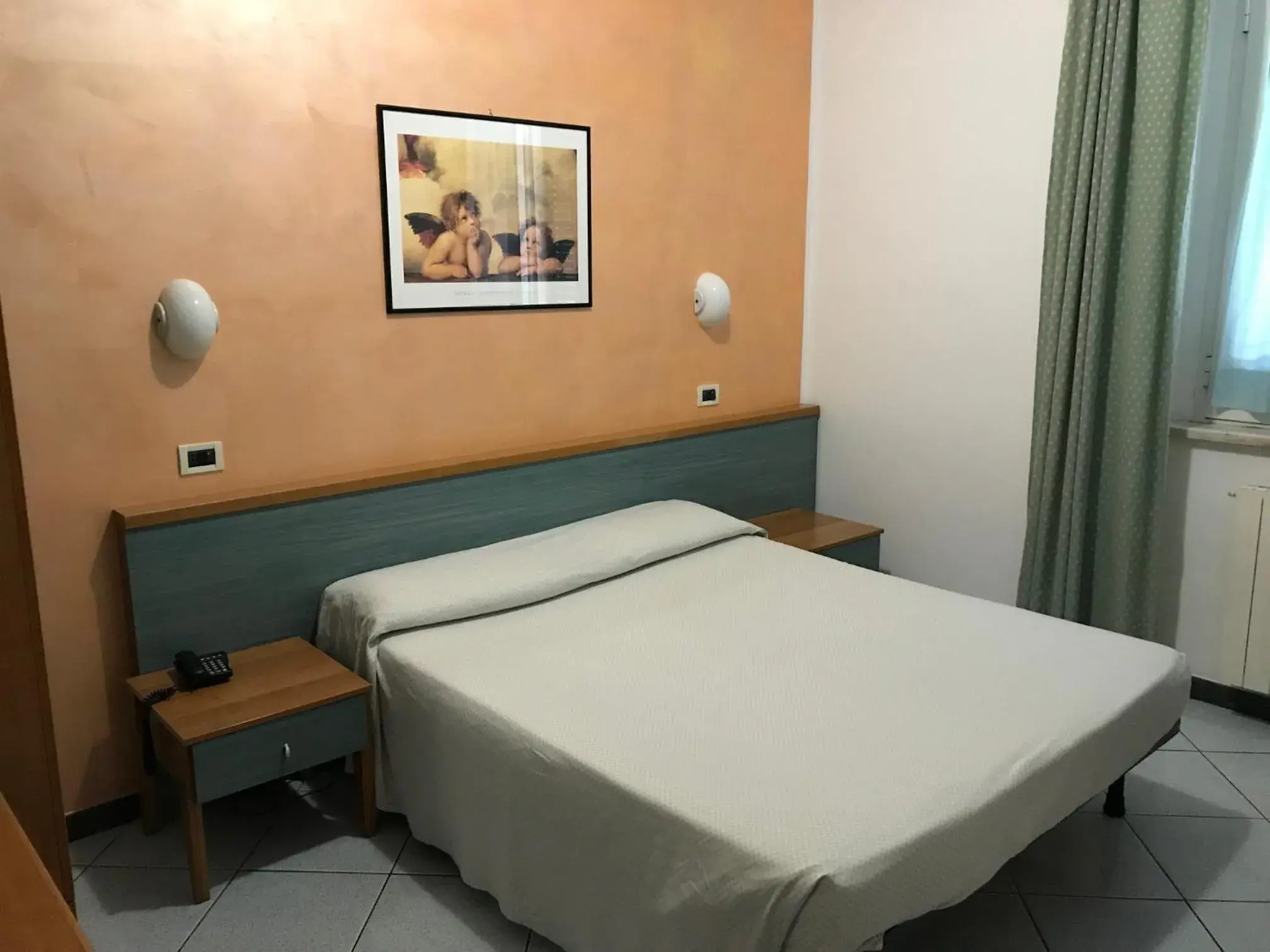 Double Room with Private Bathroom in Hotel Amico Fritz Double Room with Private Bathroom in Hotel Amico Fritz