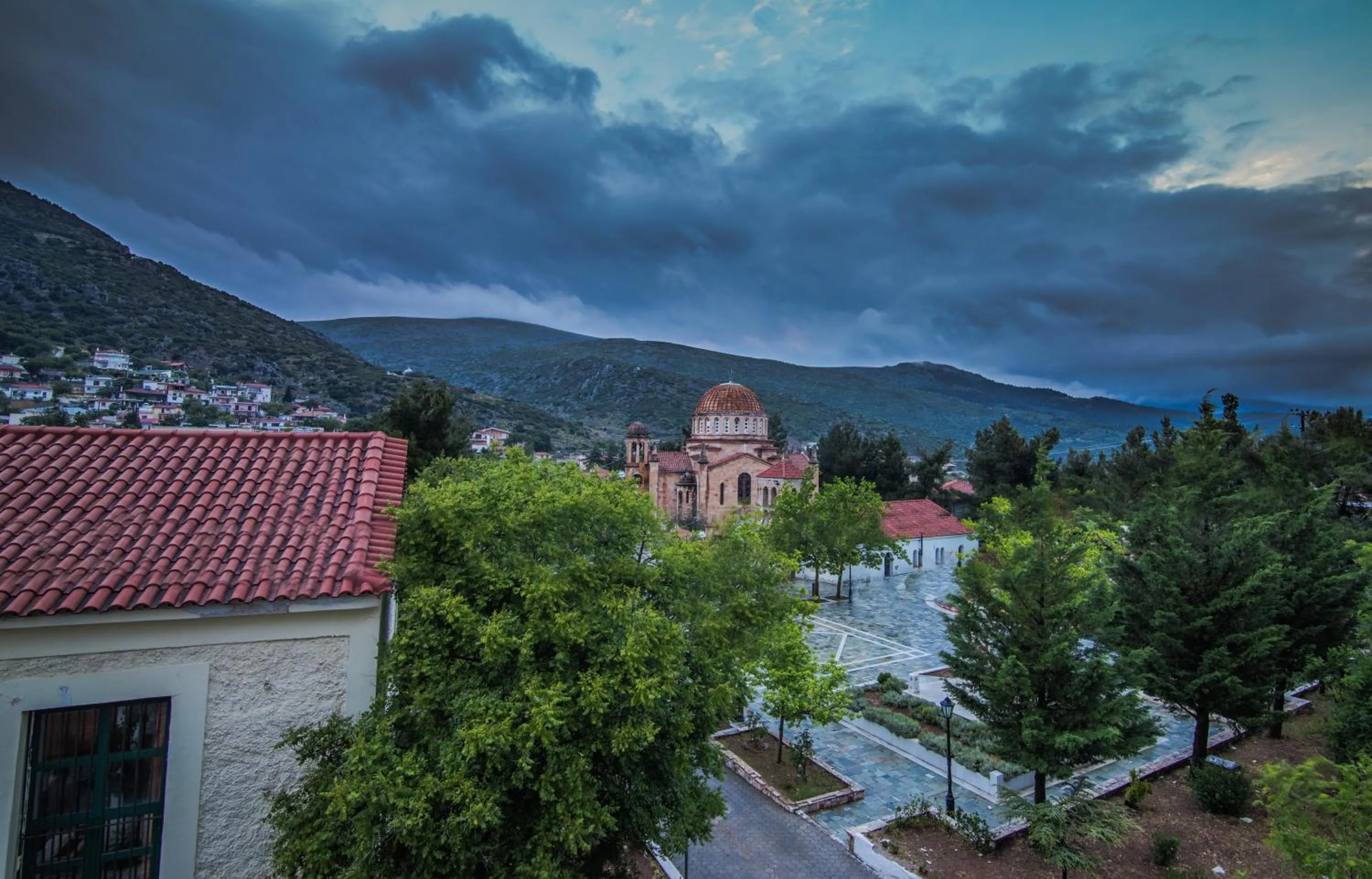 Mountain view in Idillion