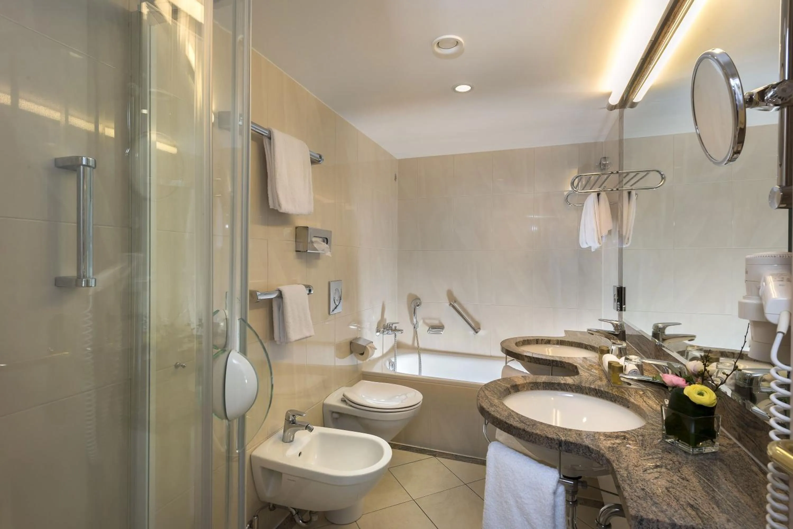 Shower in Maritim Seehotel Timmendorfer Strand