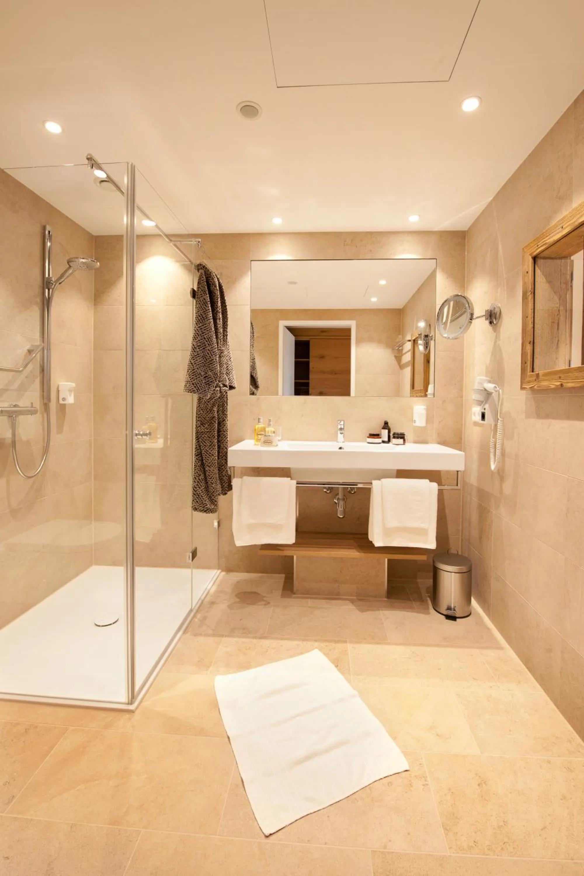 Bathroom in Hotel zur Post