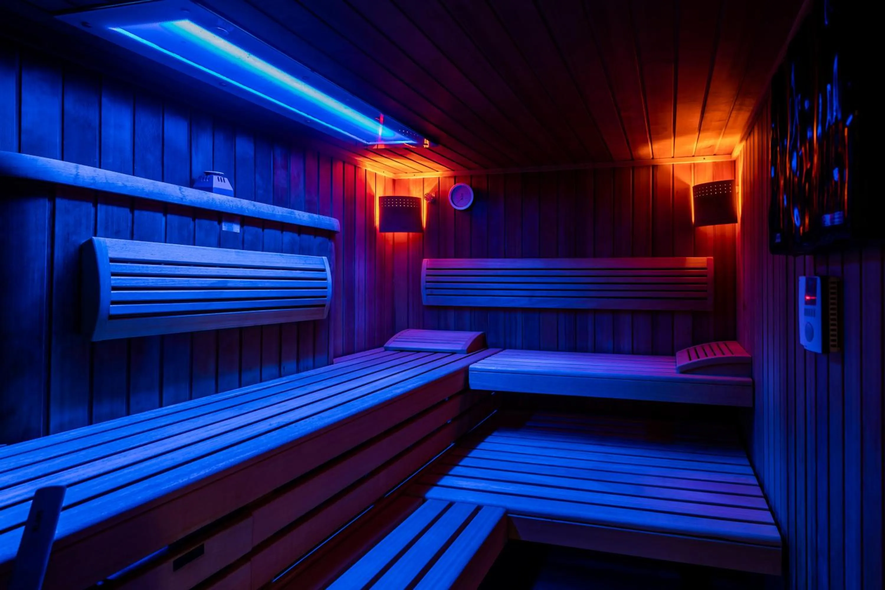 Sauna, Bed in Hotel & Restaurant Villa Ulmenhof