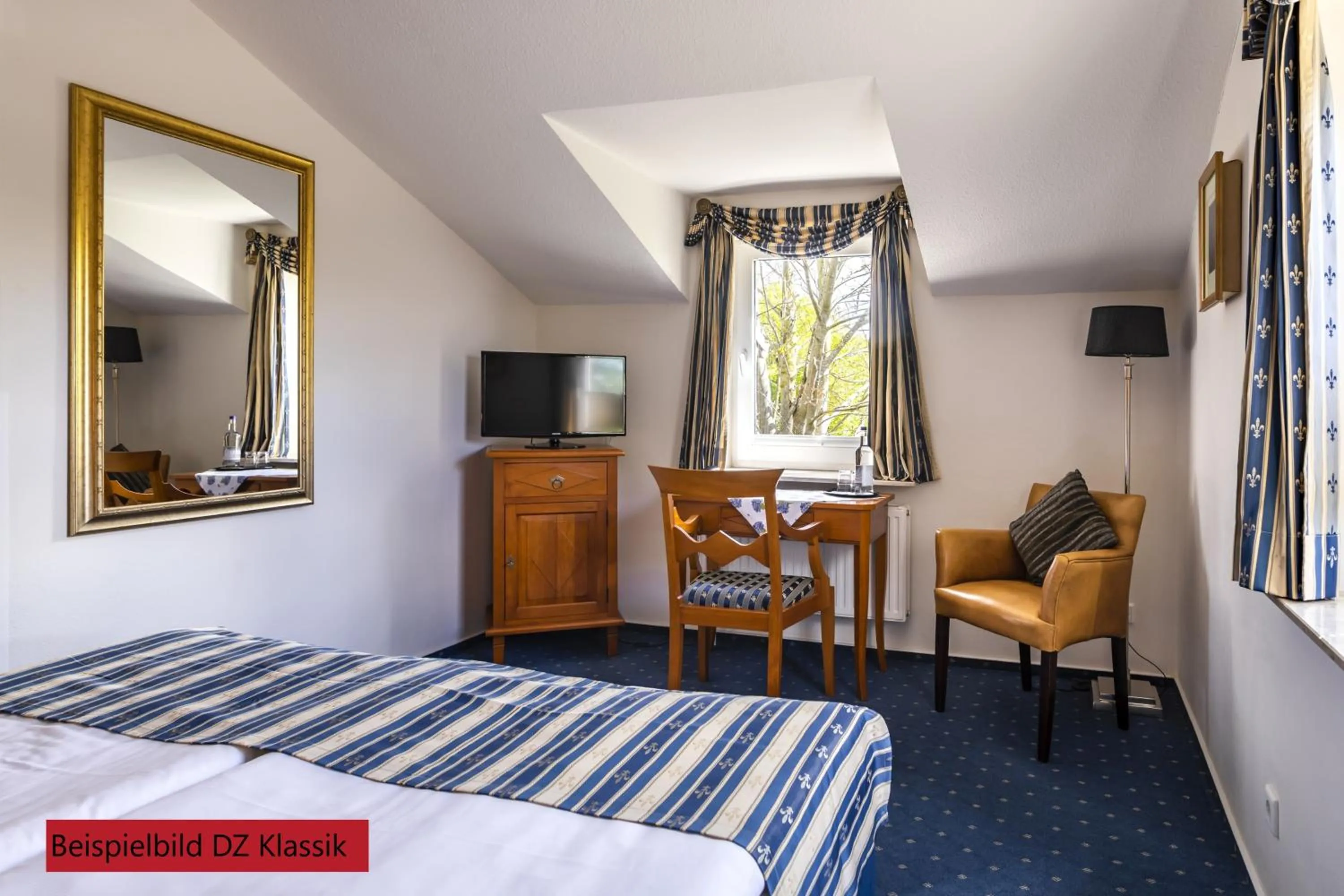 TV and multimedia, Bed in Hotel & Restaurant Villa Ulmenhof