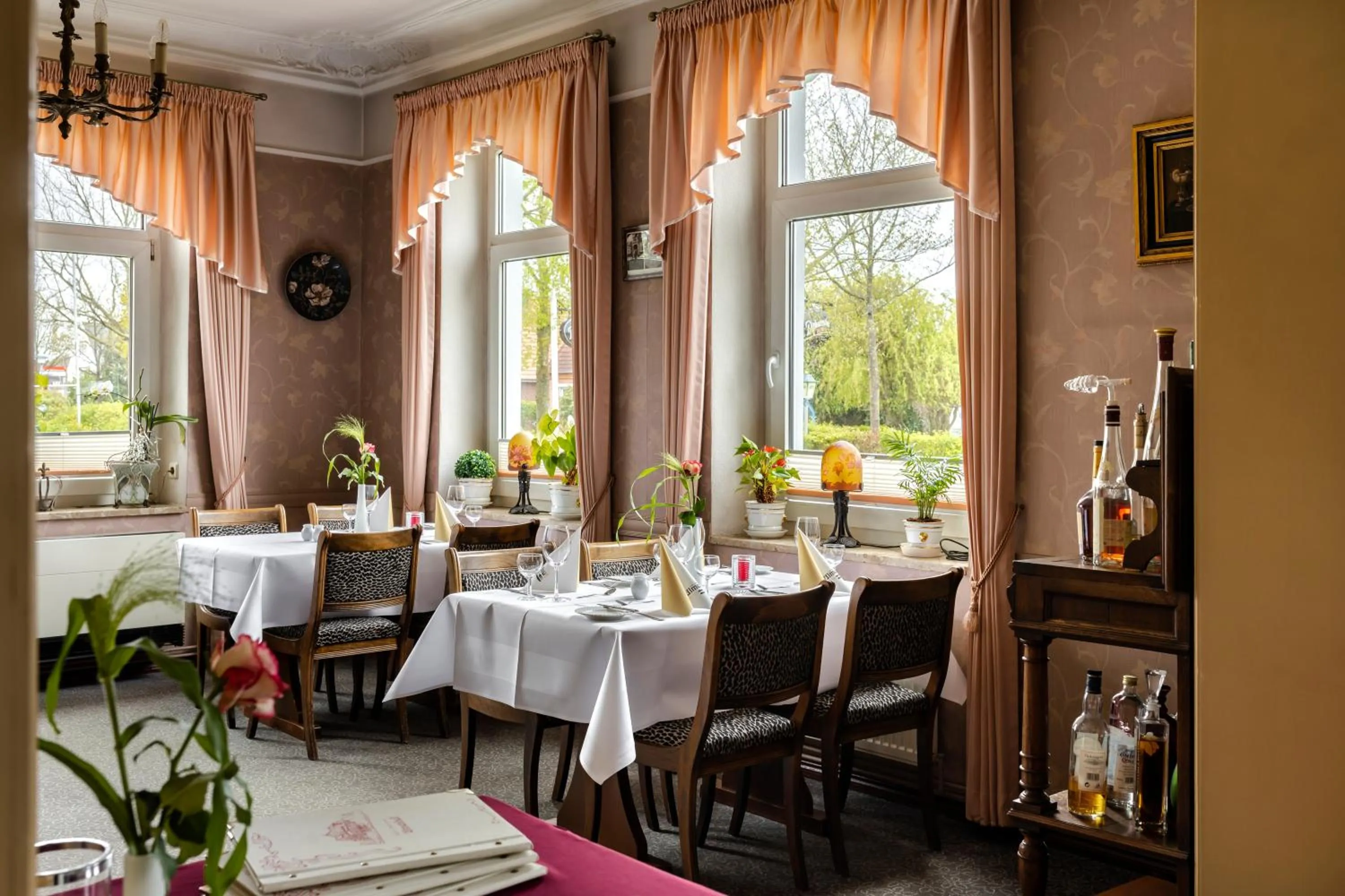 Restaurant/places to eat in Hotel & Restaurant Villa Ulmenhof