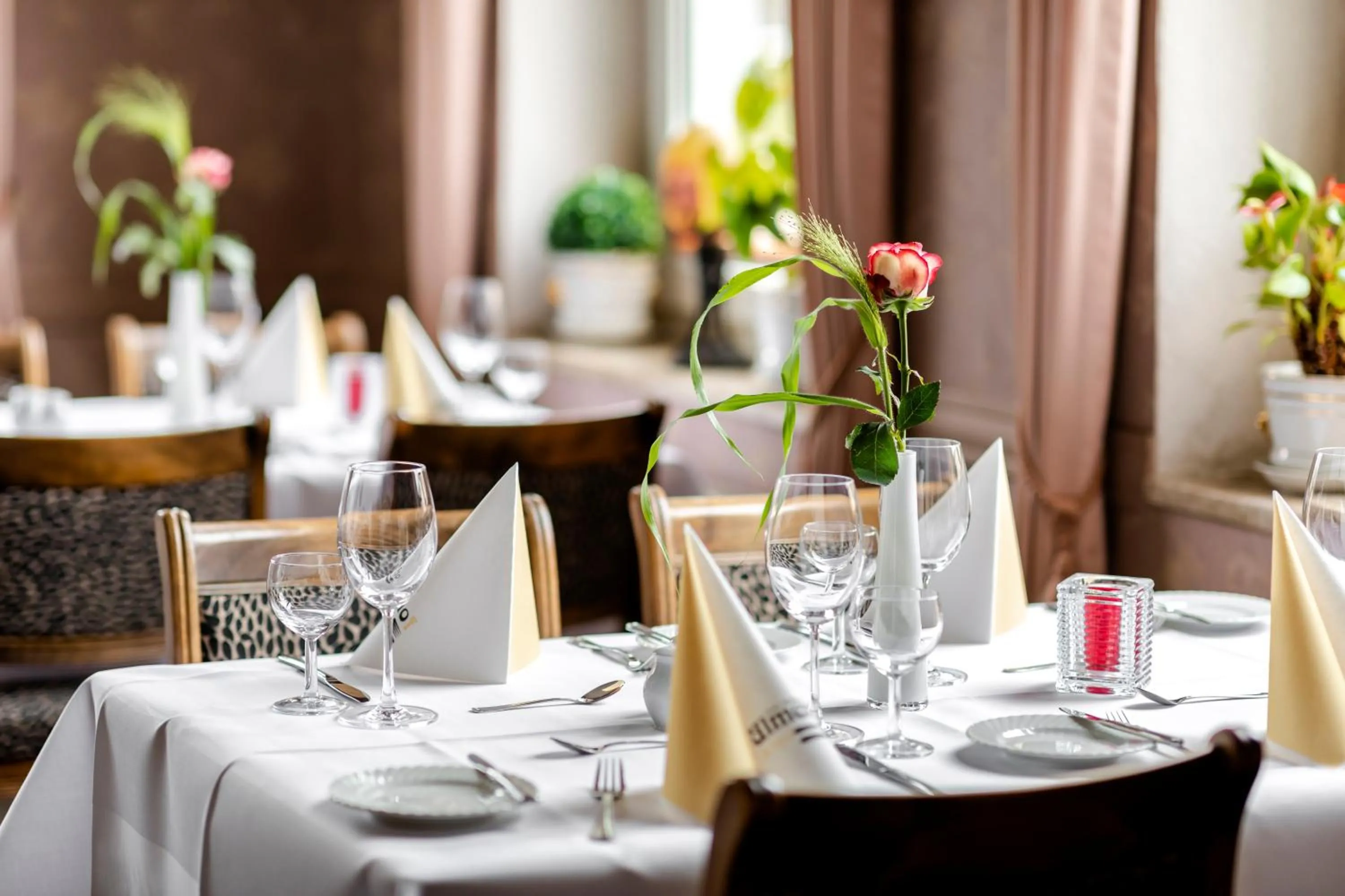 Restaurant/places to eat in Hotel & Restaurant Villa Ulmenhof