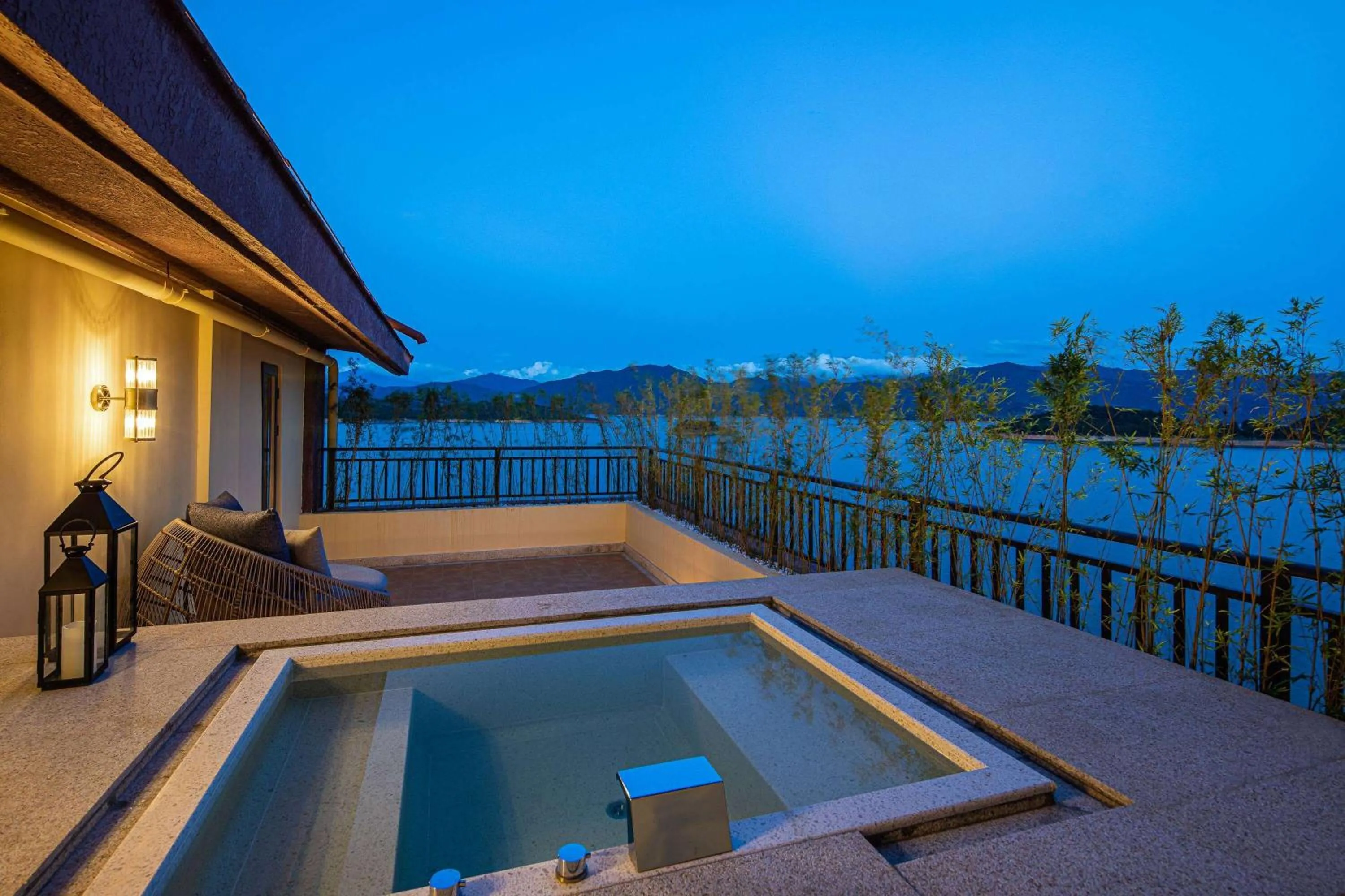 Photo of the whole room in Ramada by Wyndham Chenzhou Dongjiang Lake