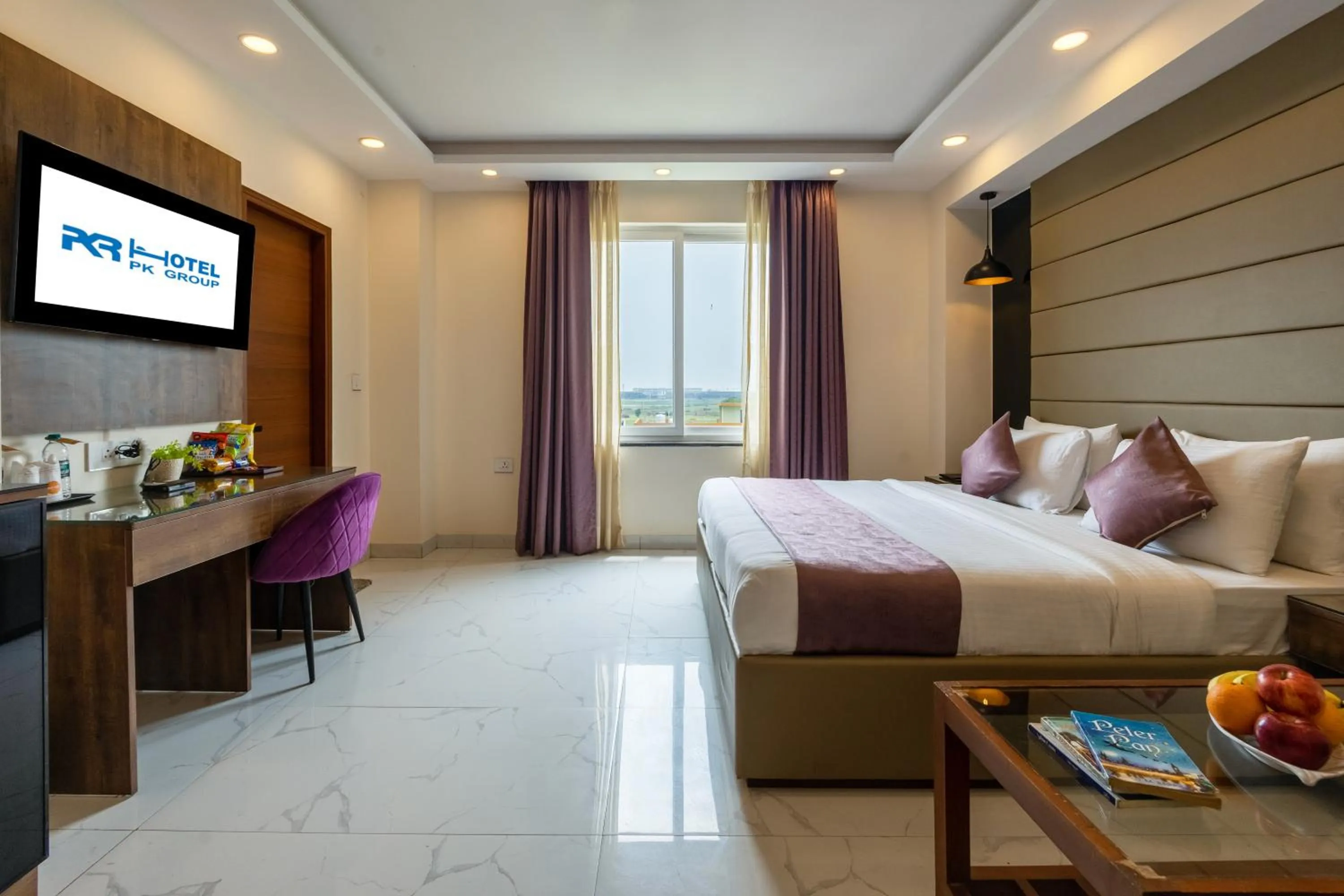 Bed in PK Boutique Hotel Noida Expressway