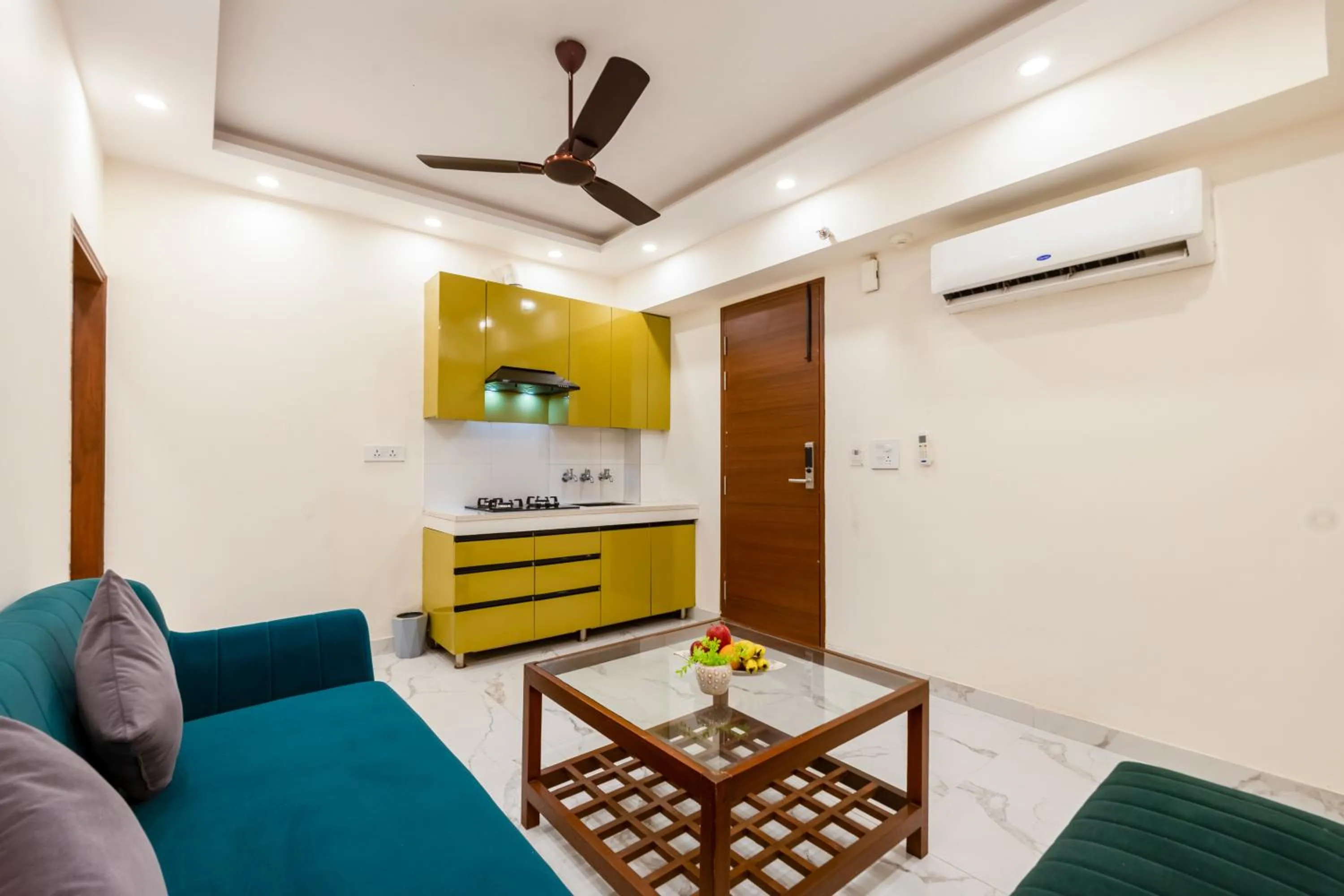 Kitchen or kitchenette in PK Boutique Hotel Noida Expressway