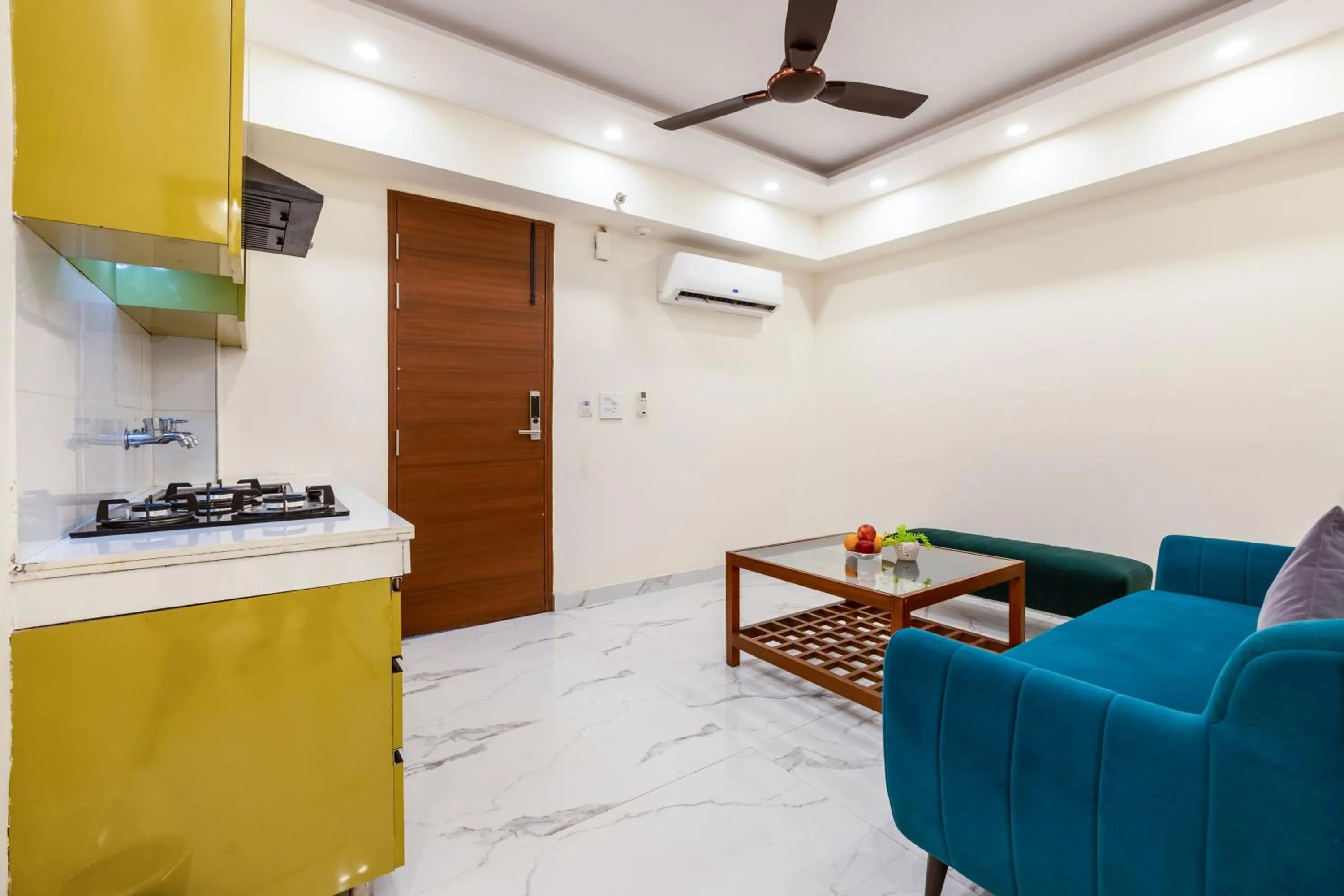 Kitchen or kitchenette in PK Boutique Hotel Noida Expressway