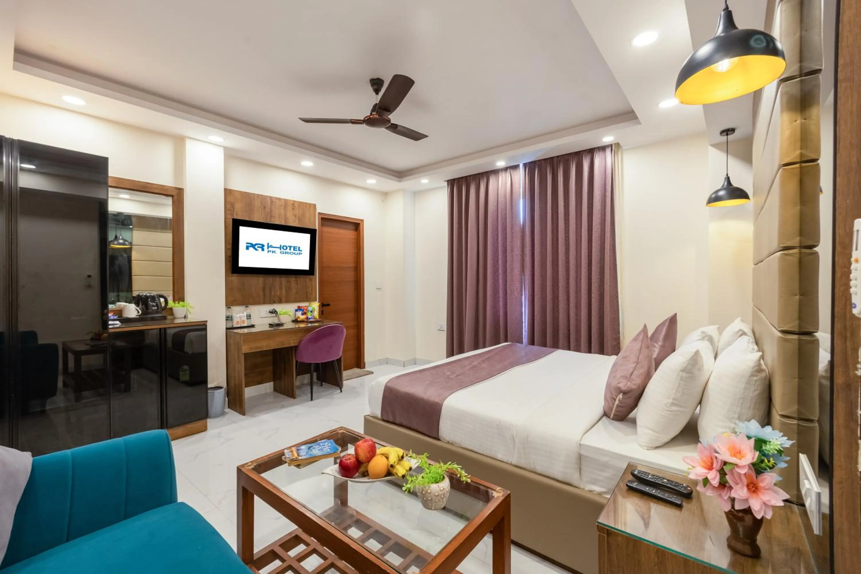 PK Boutique Hotel Noida Expressway