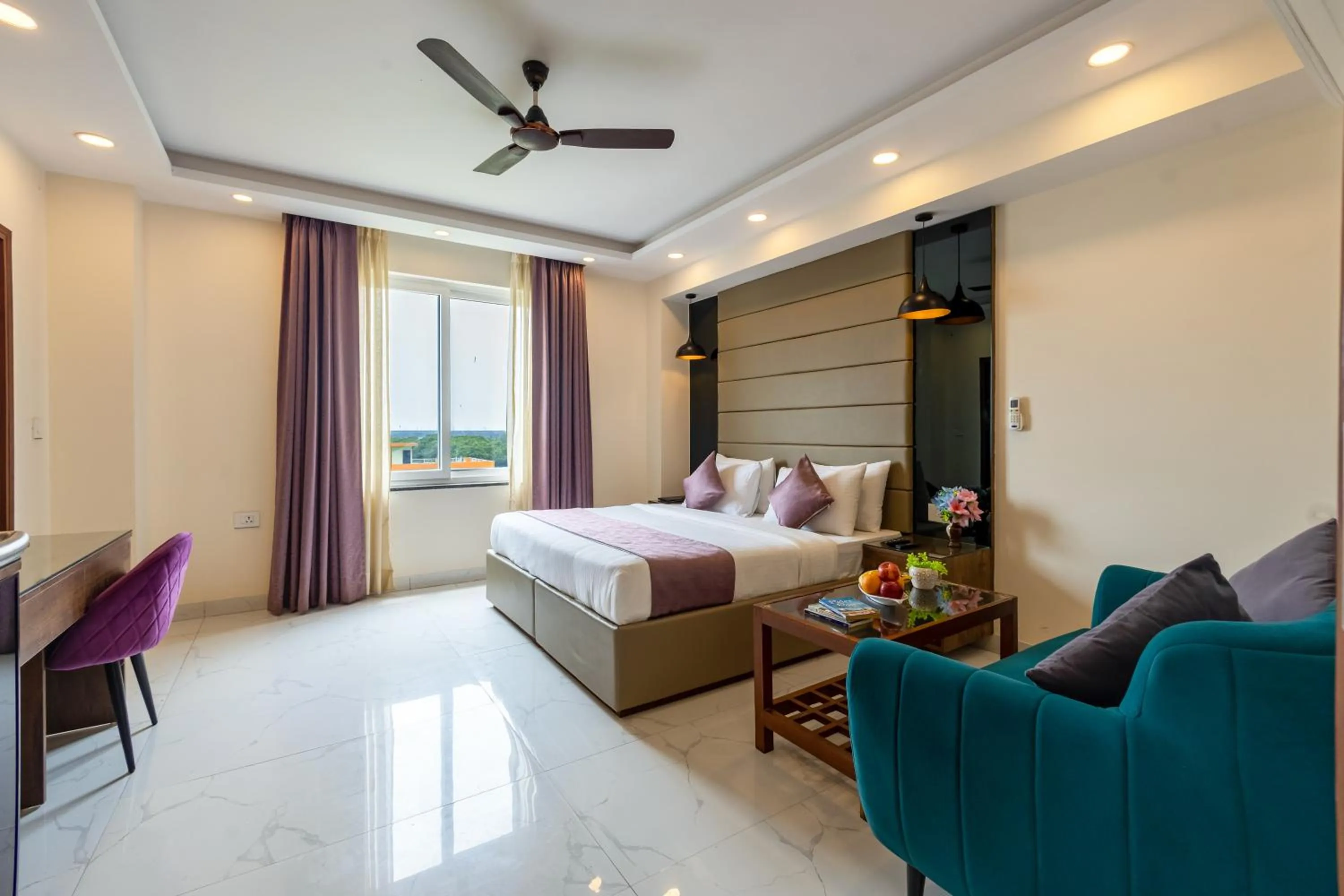 Bed in PK Boutique Hotel Noida Expressway