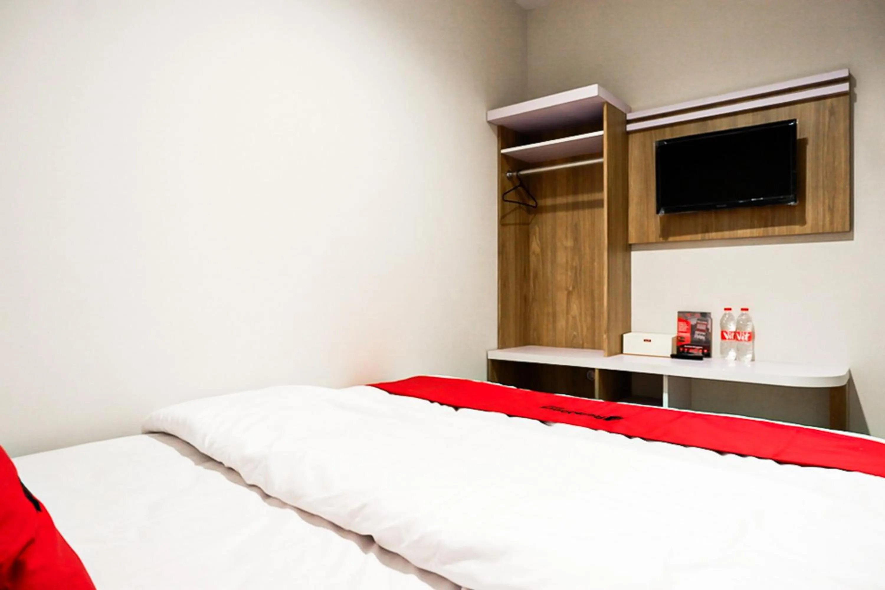 Bedroom, Bed in RedDoorz near Sleman City Hall 2