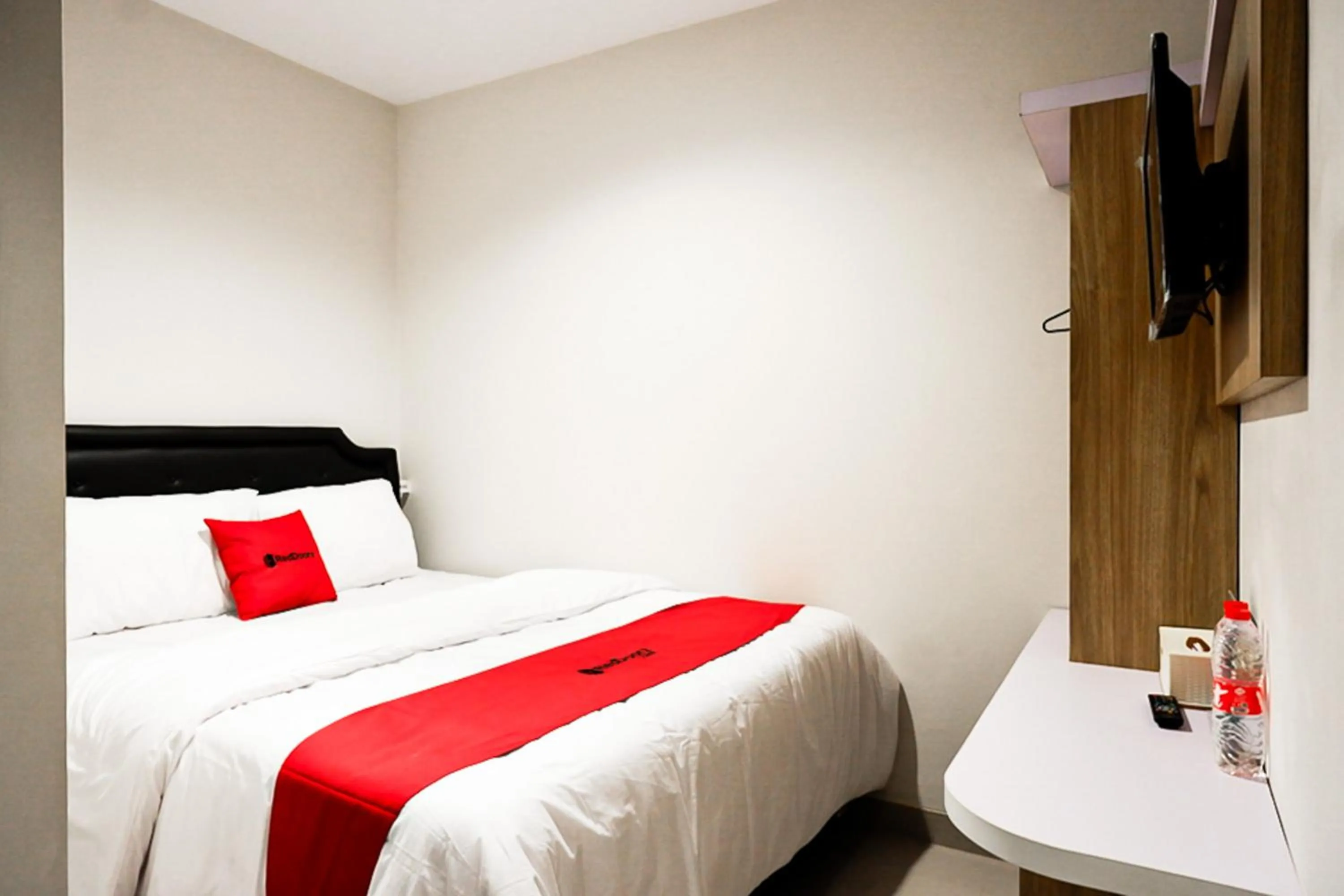 Bedroom, Bed in RedDoorz near Sleman City Hall 2