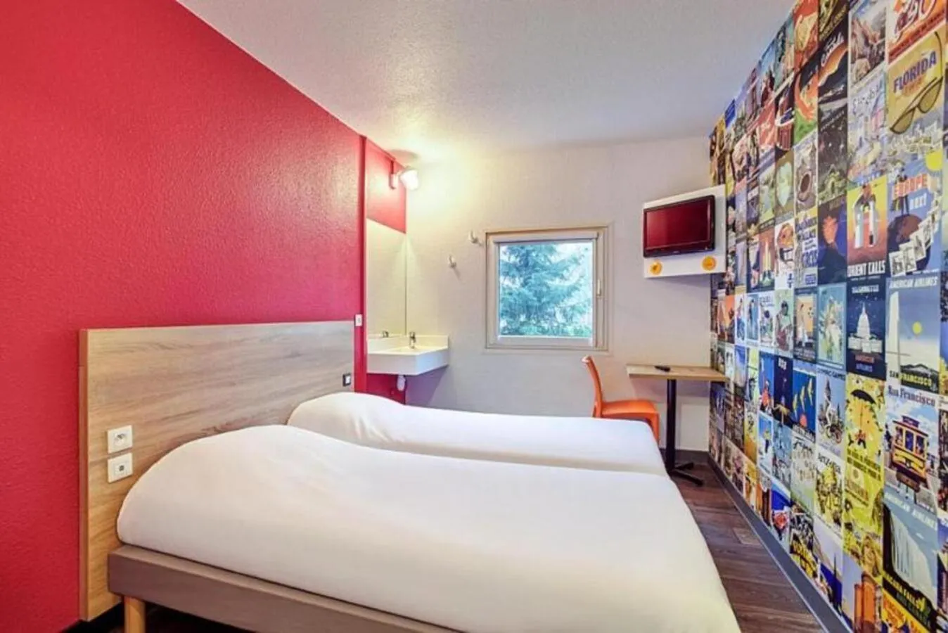 Bathroom, Bed in HOTELF1 Le Havre Est - Gonfreville