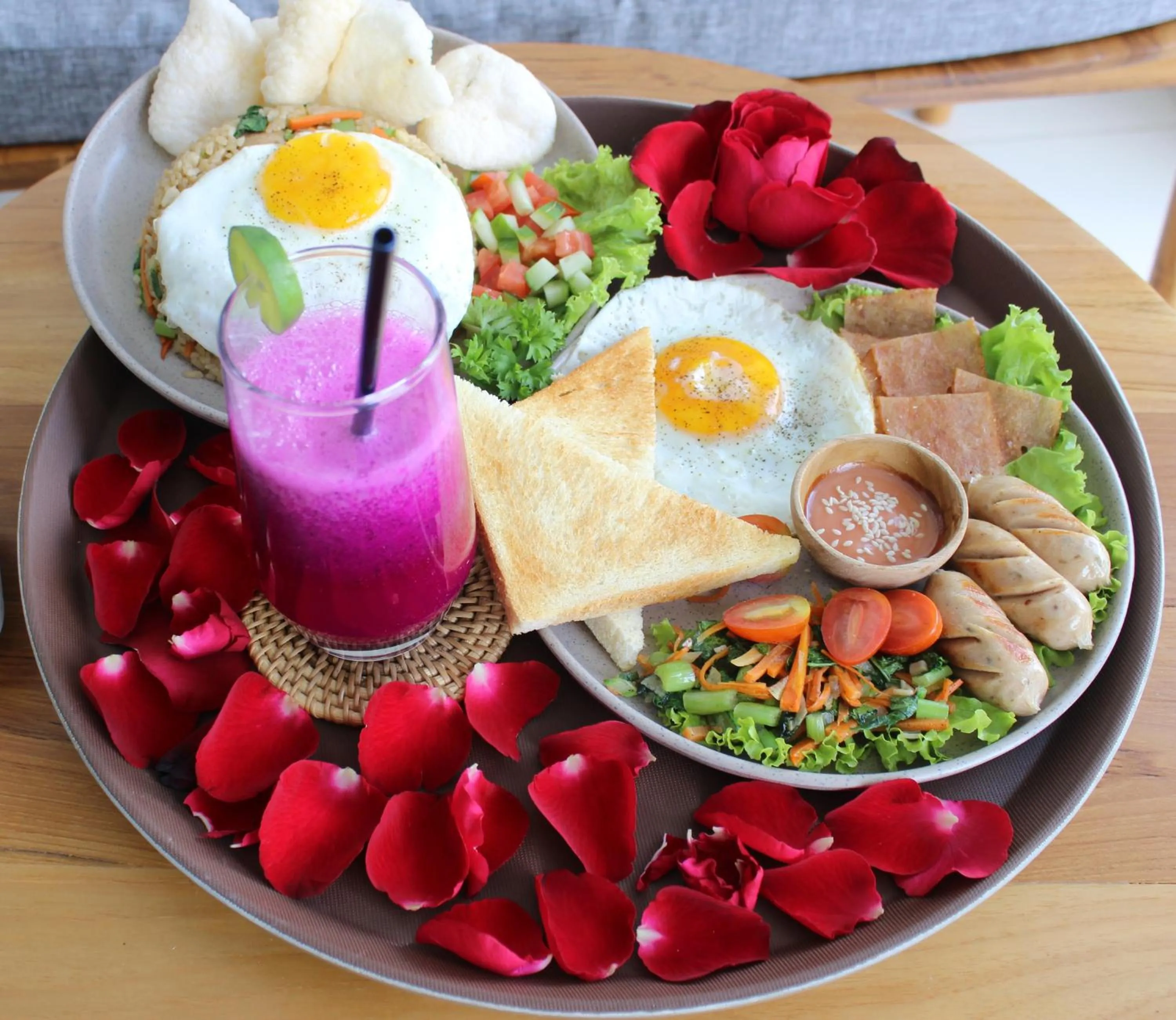 Food and drinks in Nusa Sedayu Hotel By Ocean View