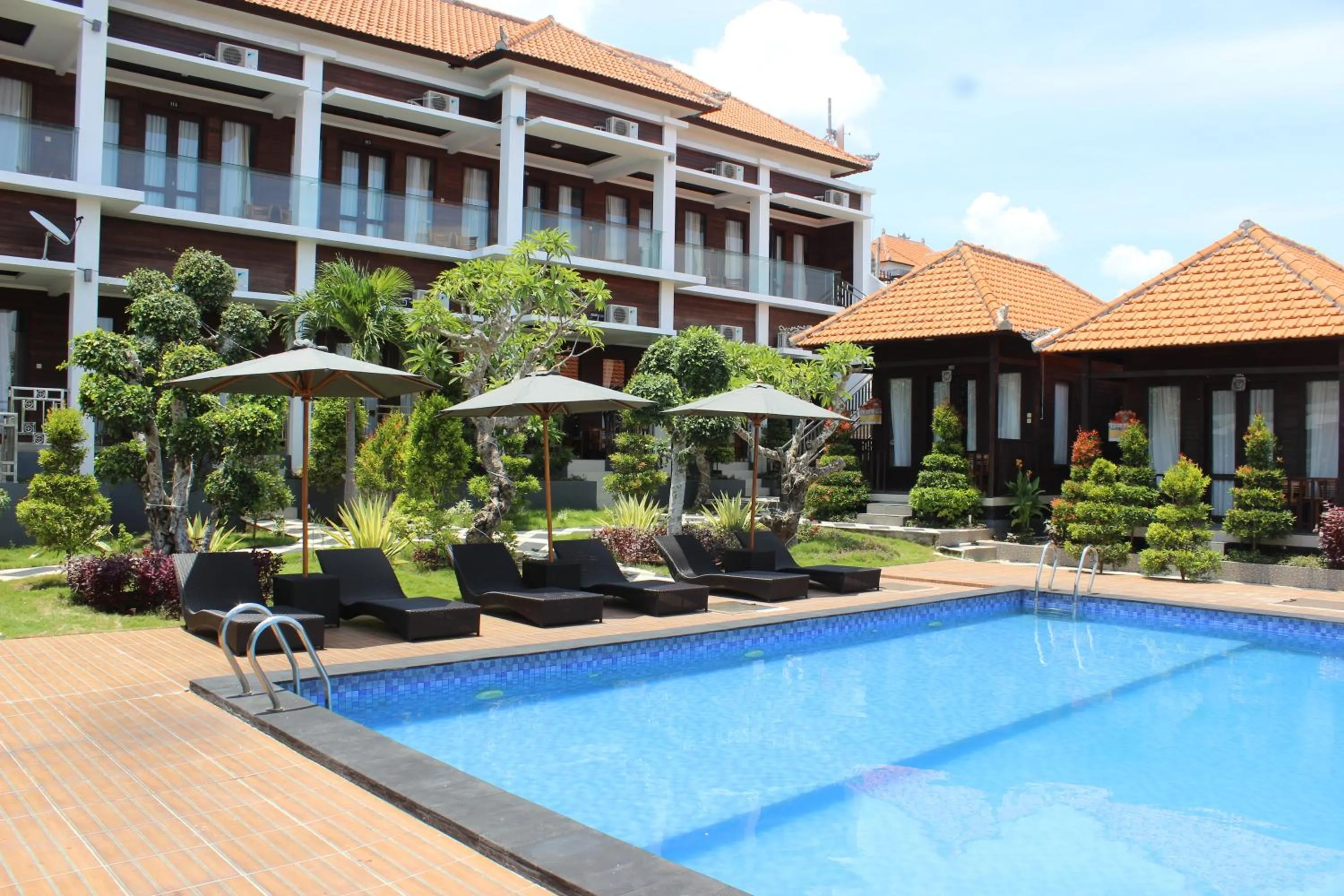 Property building in Nusa Sedayu Hotel By Ocean View