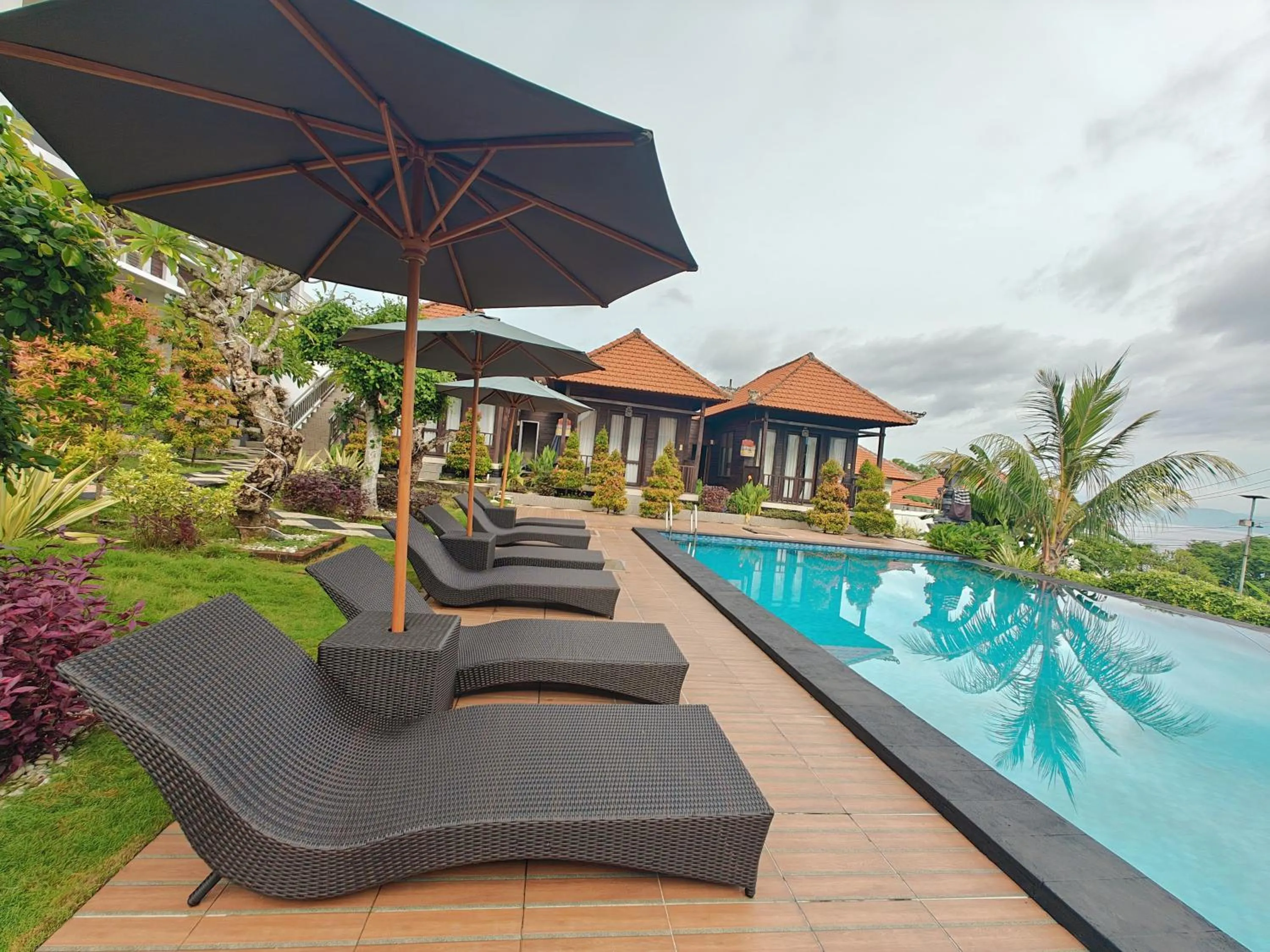 Day in Nusa Sedayu Hotel By Ocean View