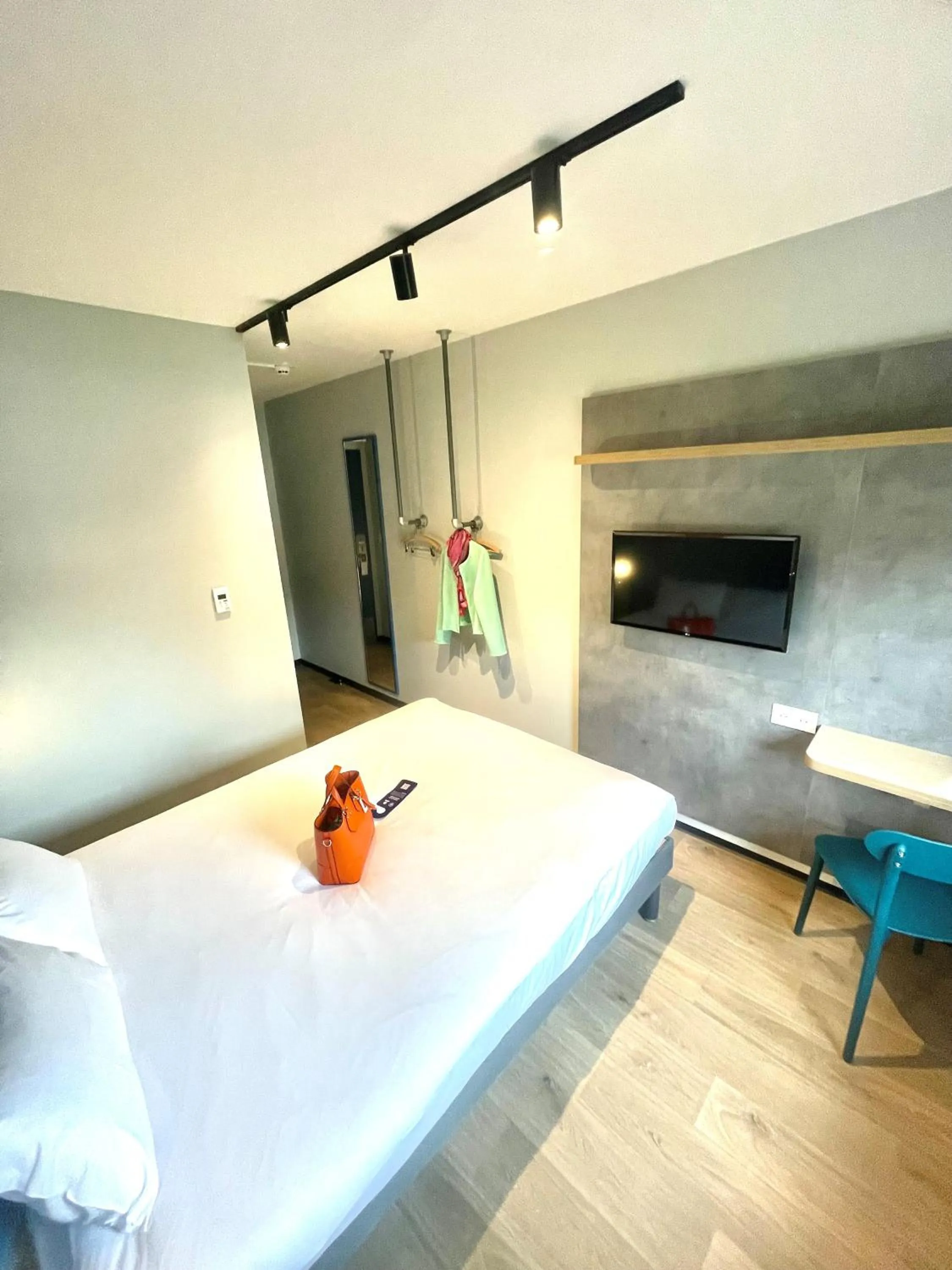 Bed in Hotel Ibis Budget Fecamp