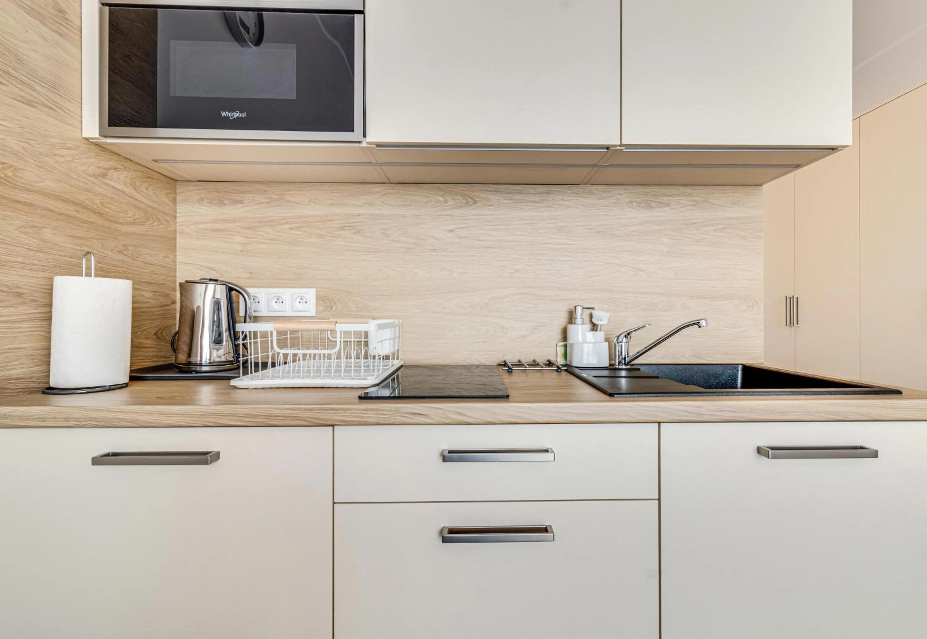 Coffee/tea facilities in RentPlanet - Apartamenty Zarembowicza