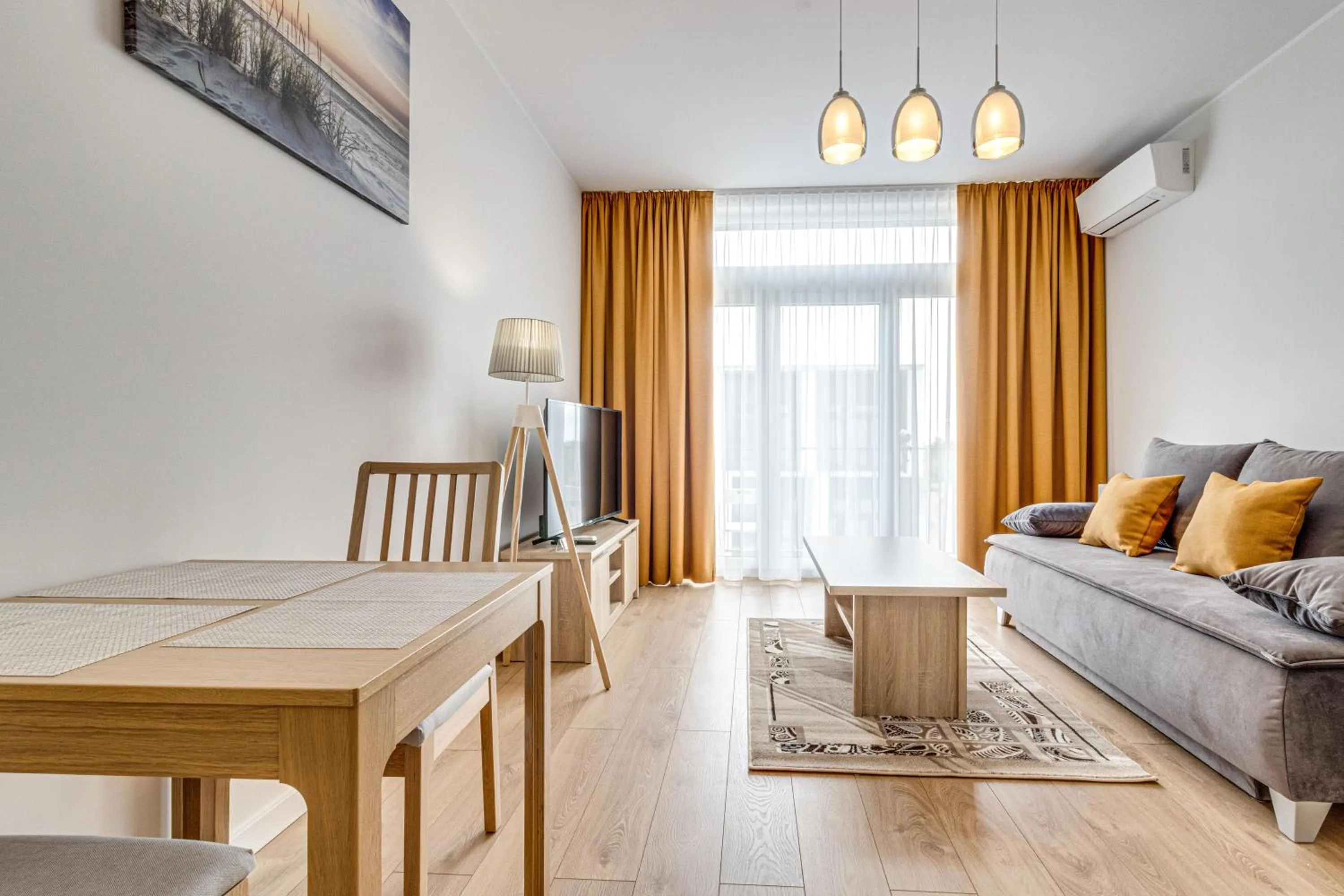 Living room in RentPlanet - Apartamenty Zarembowicza