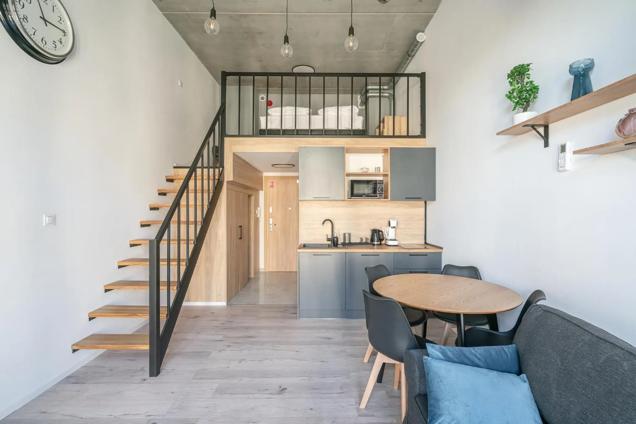 Living room in RentPlanet - Apartamenty Zarembowicza