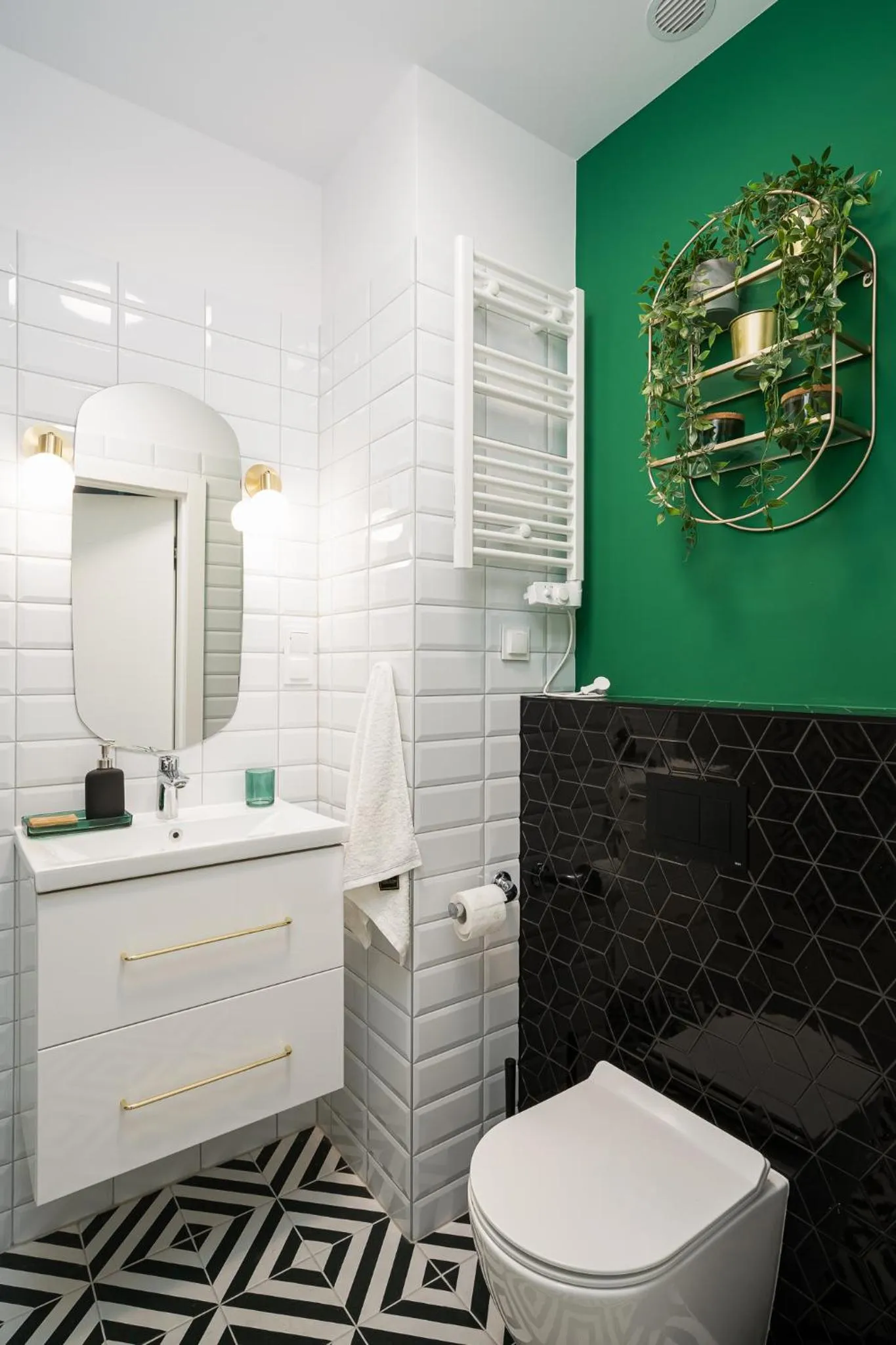 Bathroom in RentPlanet - Apartamenty Zarembowicza