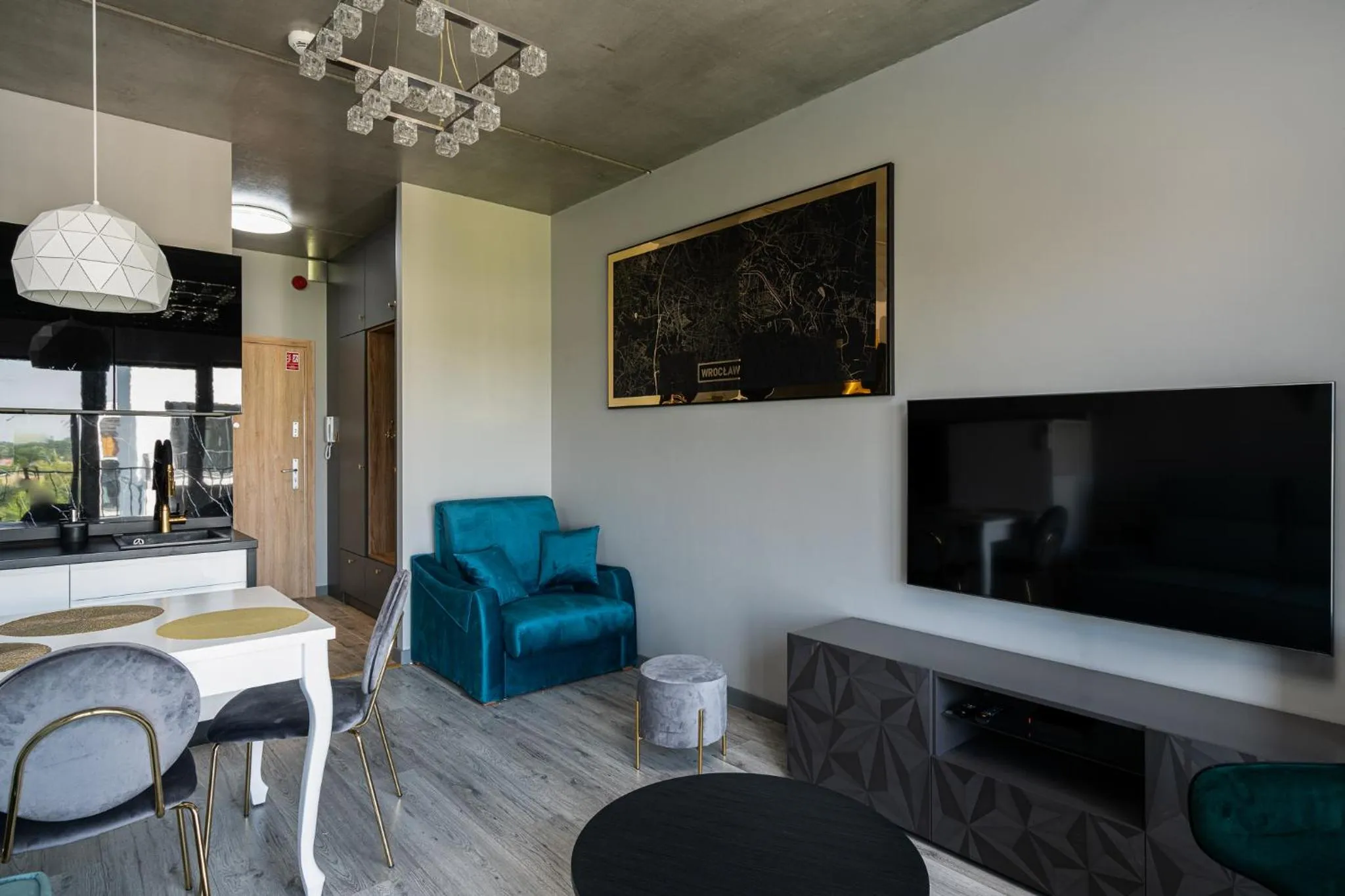 Living room in RentPlanet - Apartamenty Zarembowicza