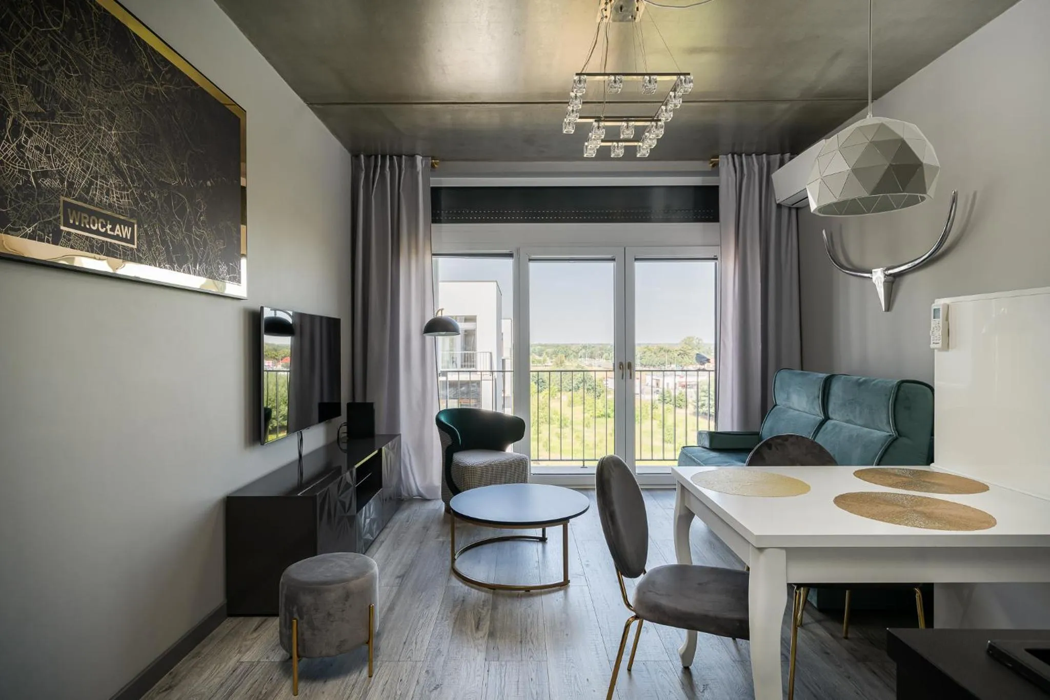 Living room in RentPlanet - Apartamenty Zarembowicza