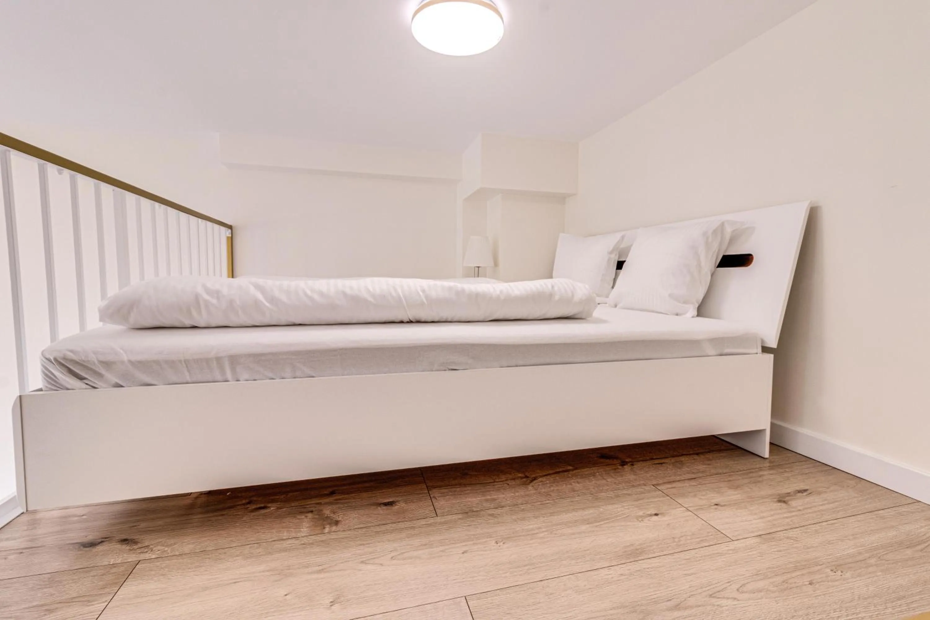 Bed in RentPlanet - Apartamenty Zarembowicza