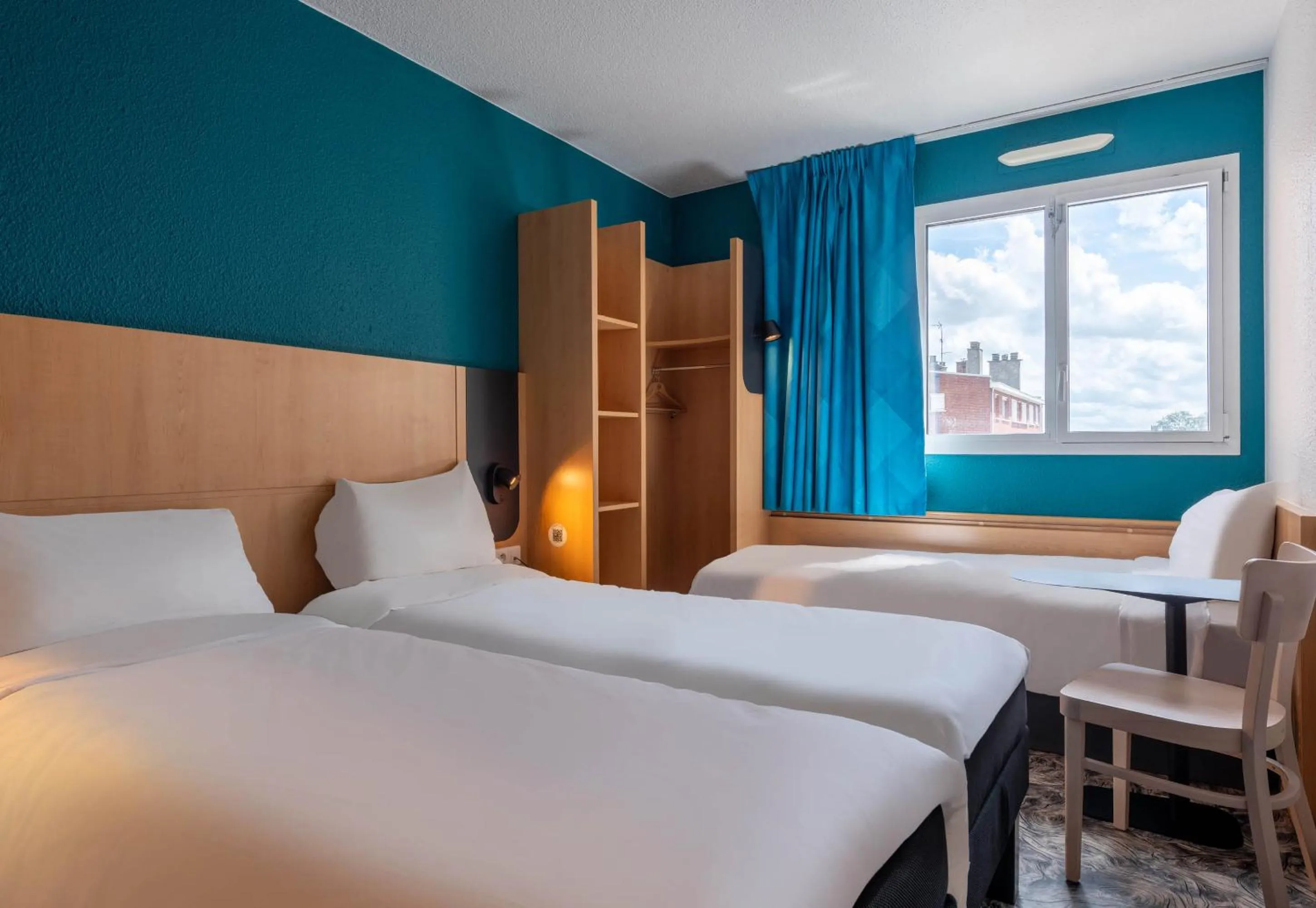 Bedroom, Bed in B&B HOTEL Amiens Centre Cathédrale