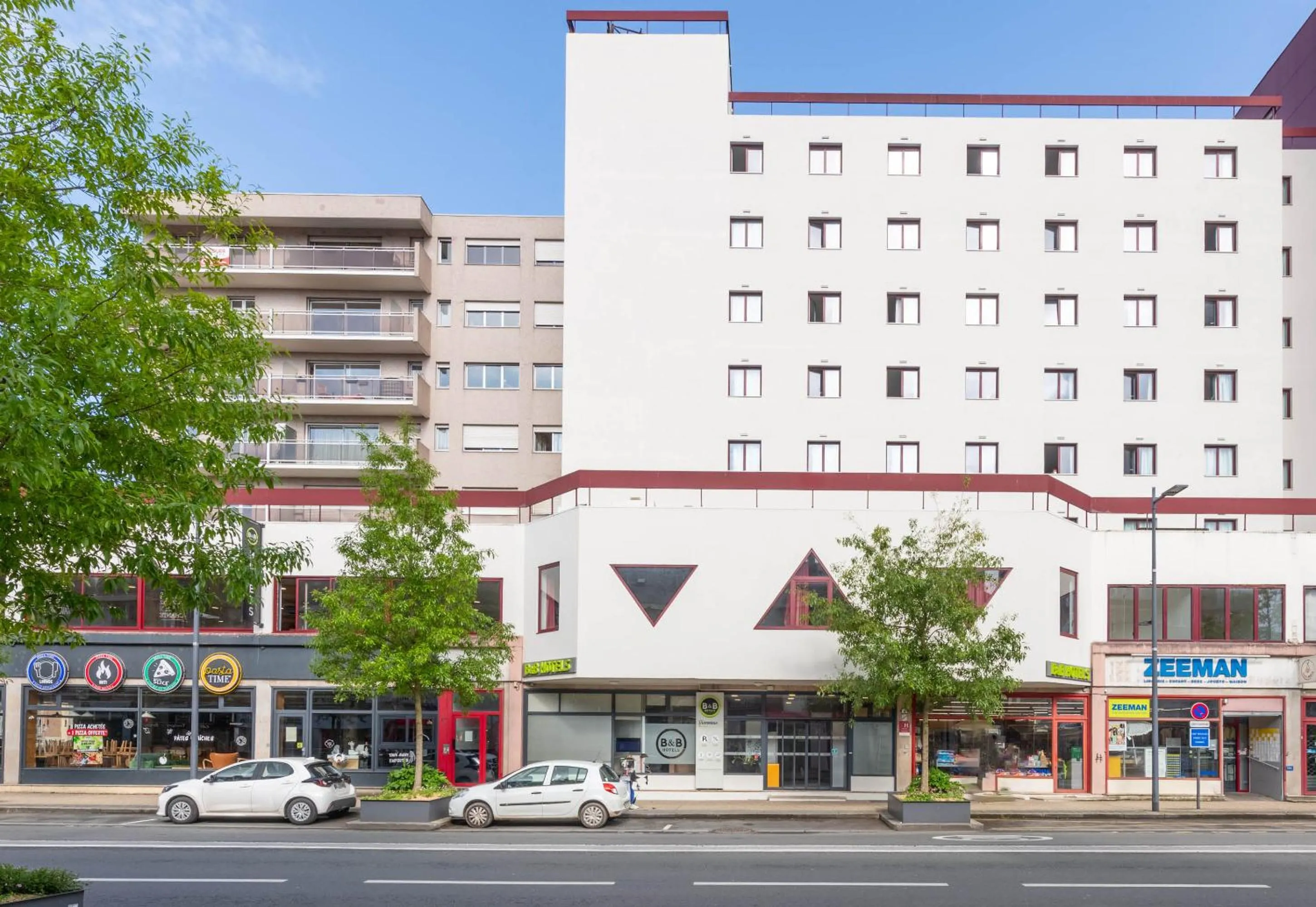 Property building in B&B HOTEL Amiens Centre Cathédrale