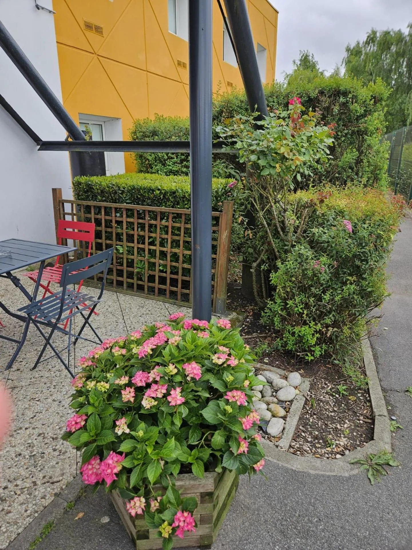 Spring in Premiere Classe Arras - Tilloy Les Mofflaine