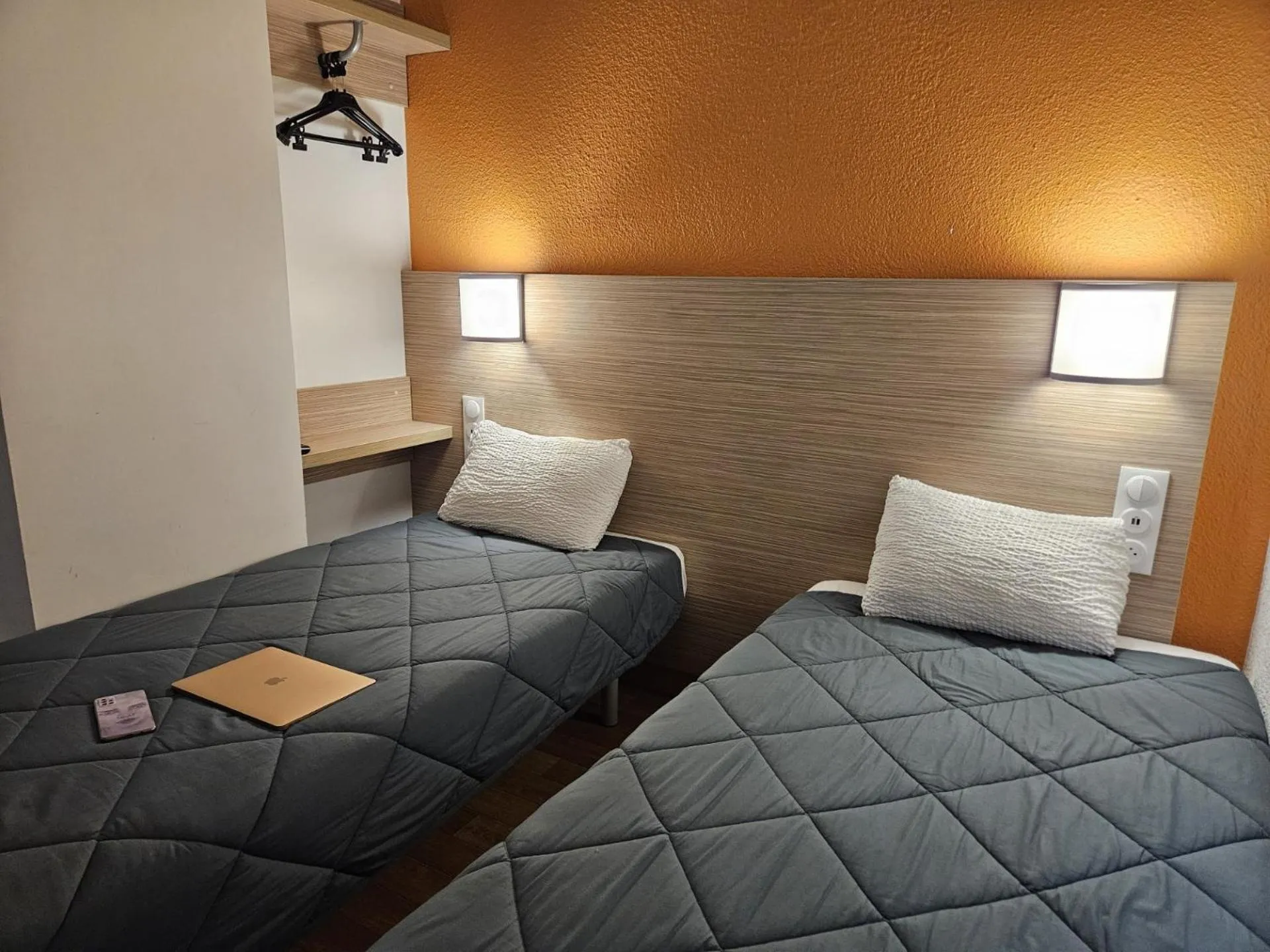 Bed in Premiere Classe Arras - Tilloy Les Mofflaine