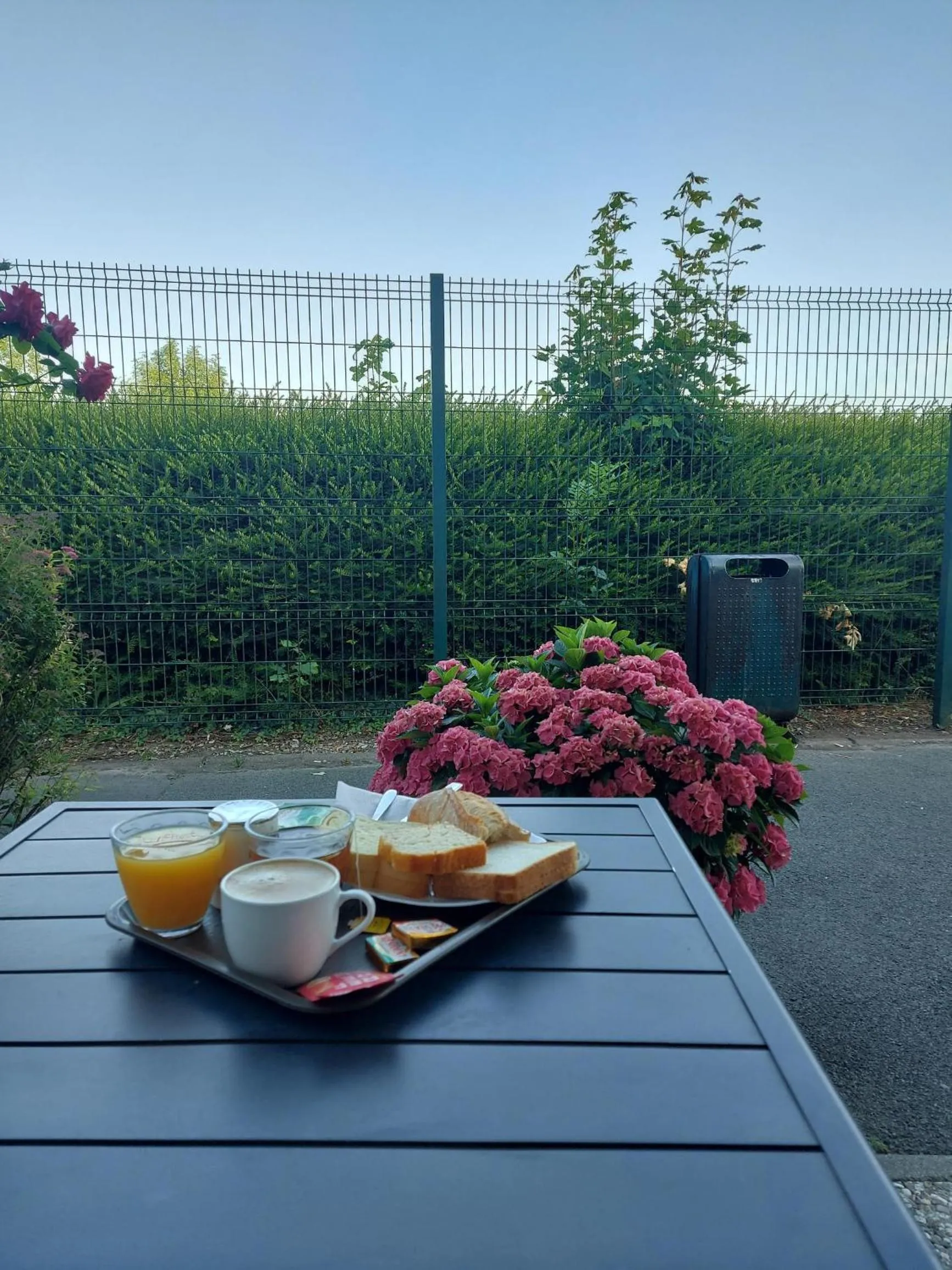 Breakfast in Premiere Classe Arras - Tilloy Les Mofflaine