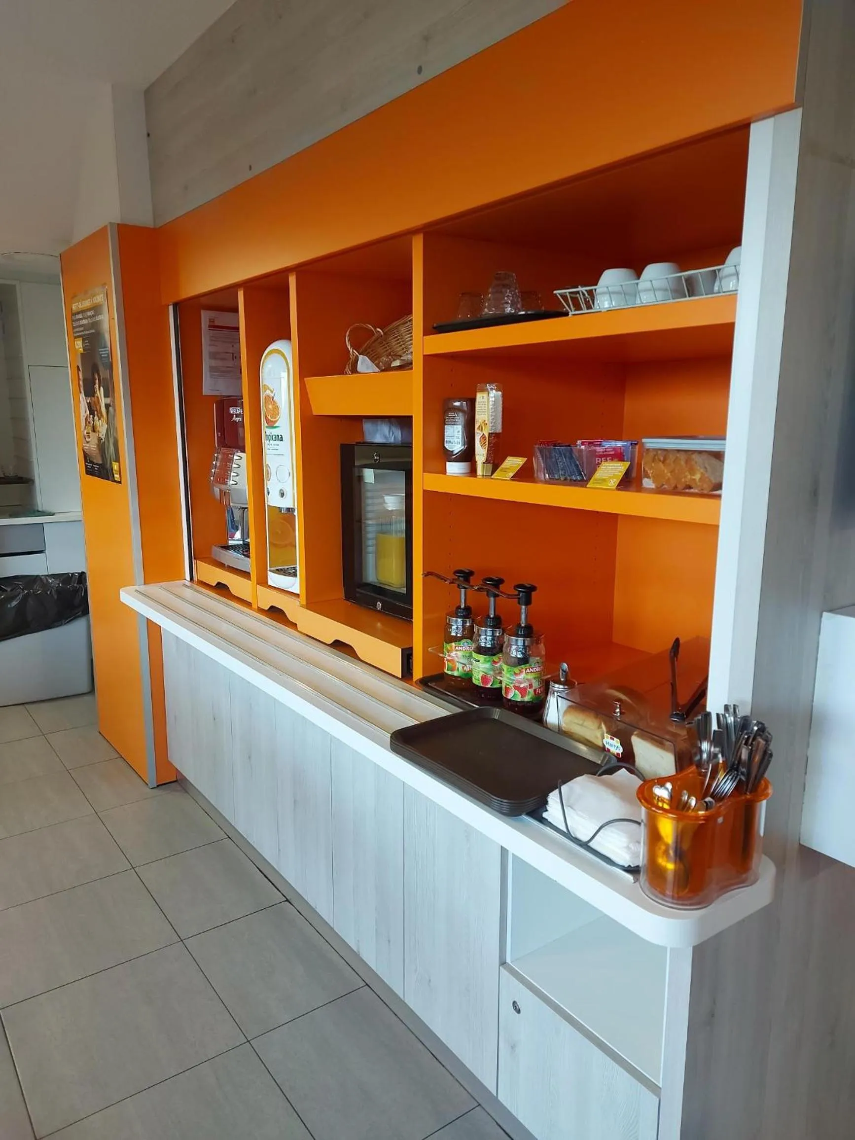 Breakfast in Premiere Classe Arras - Tilloy Les Mofflaine