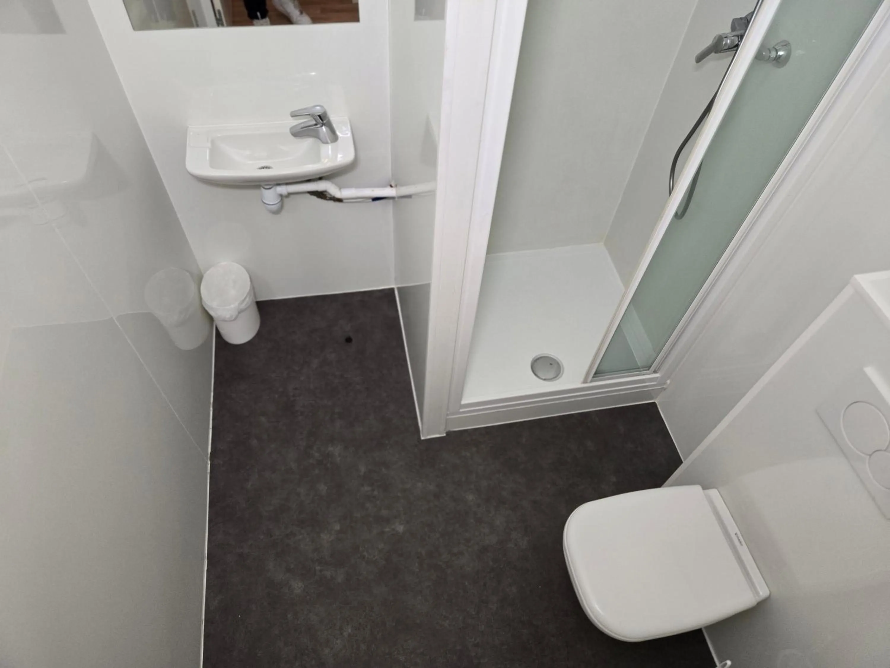 Shower in Premiere Classe Arras - Tilloy Les Mofflaine