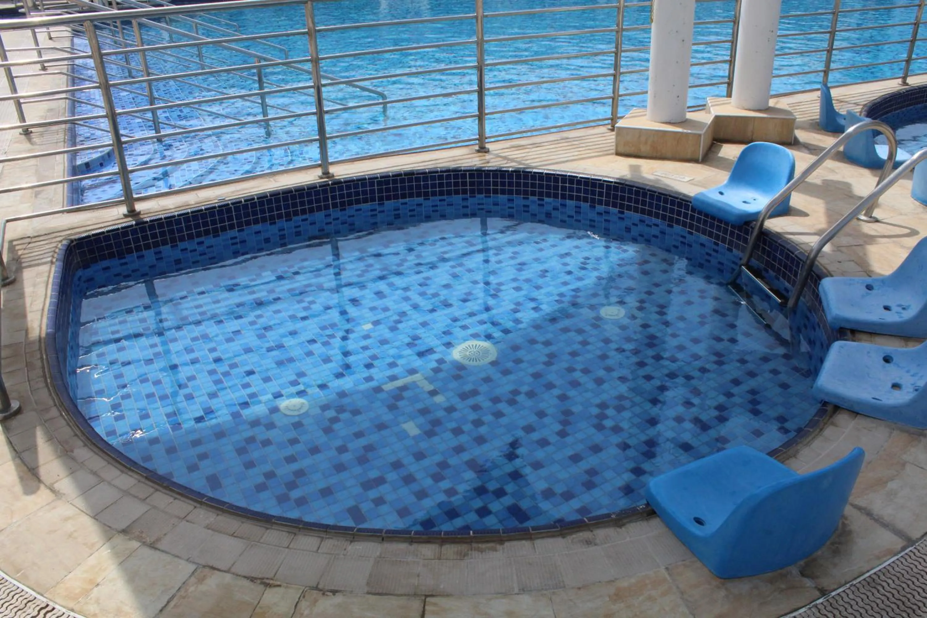 Swimming pool in Mirage Bab Al Bahr Hotel