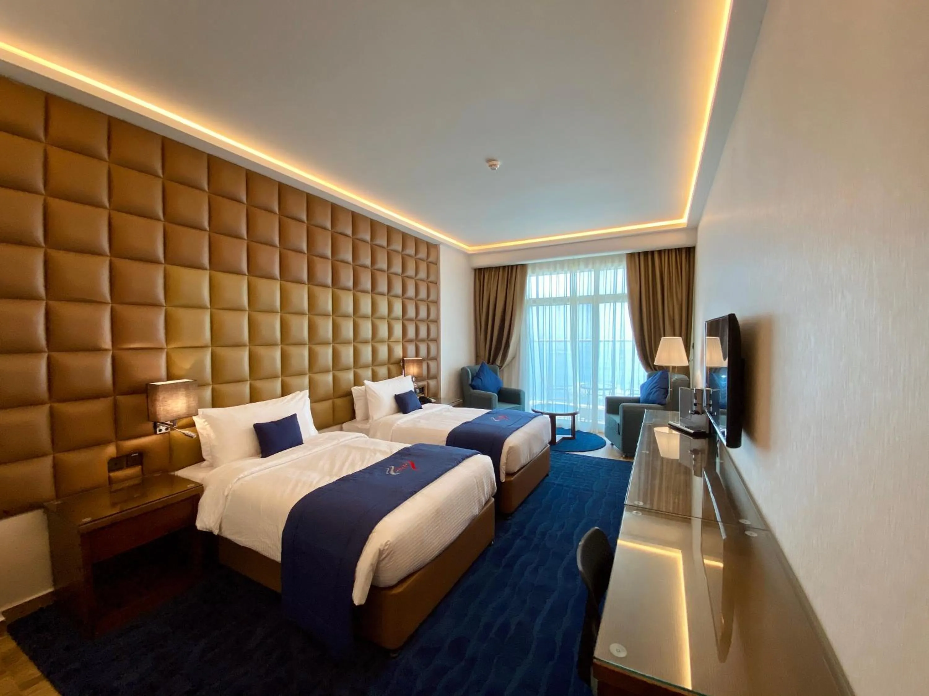 Photo of the whole room, Bed in Mirage Bab Al Bahr Hotel