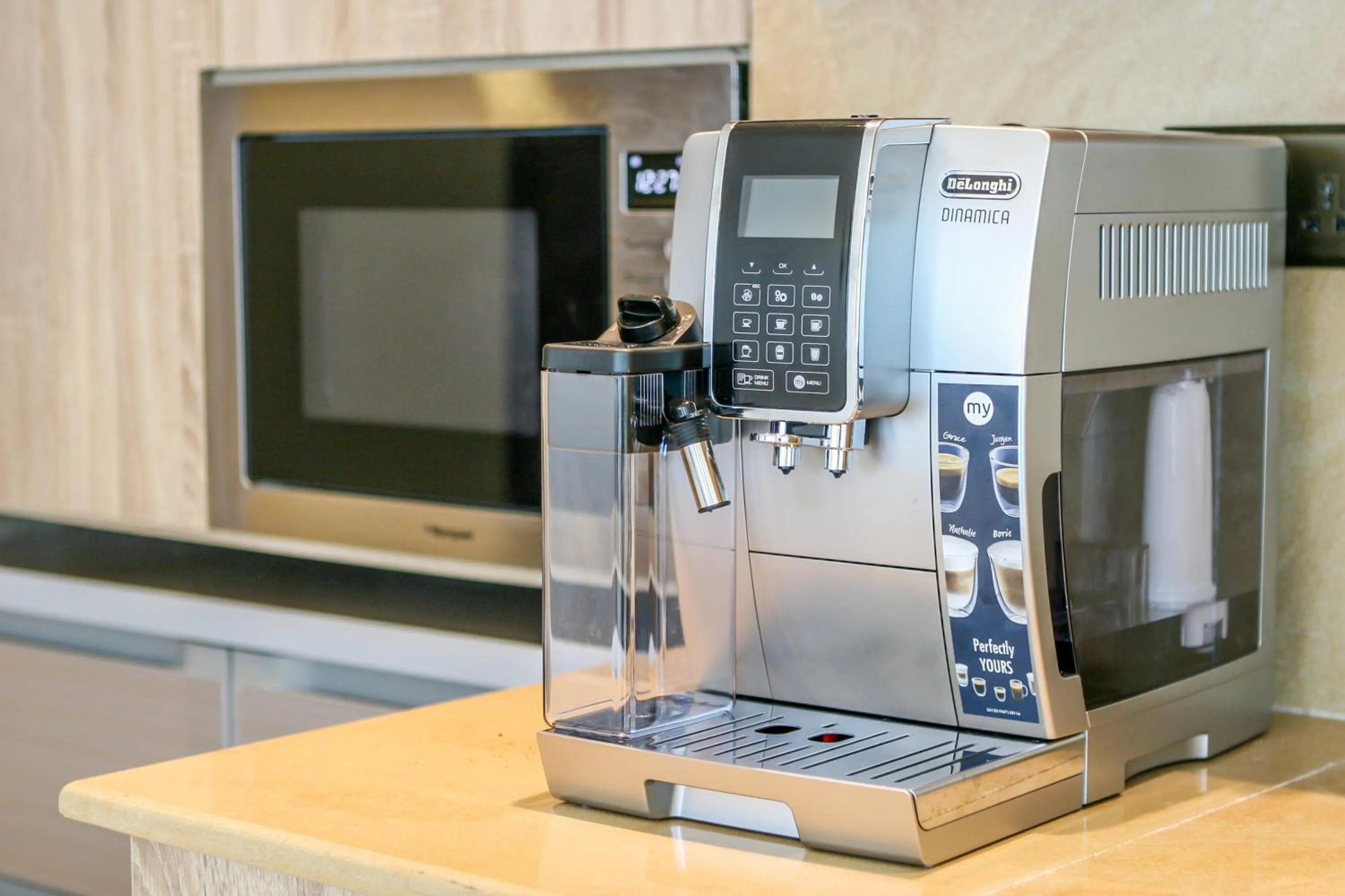 Coffee/tea facilities in Mirage Bab Al Bahr Hotel